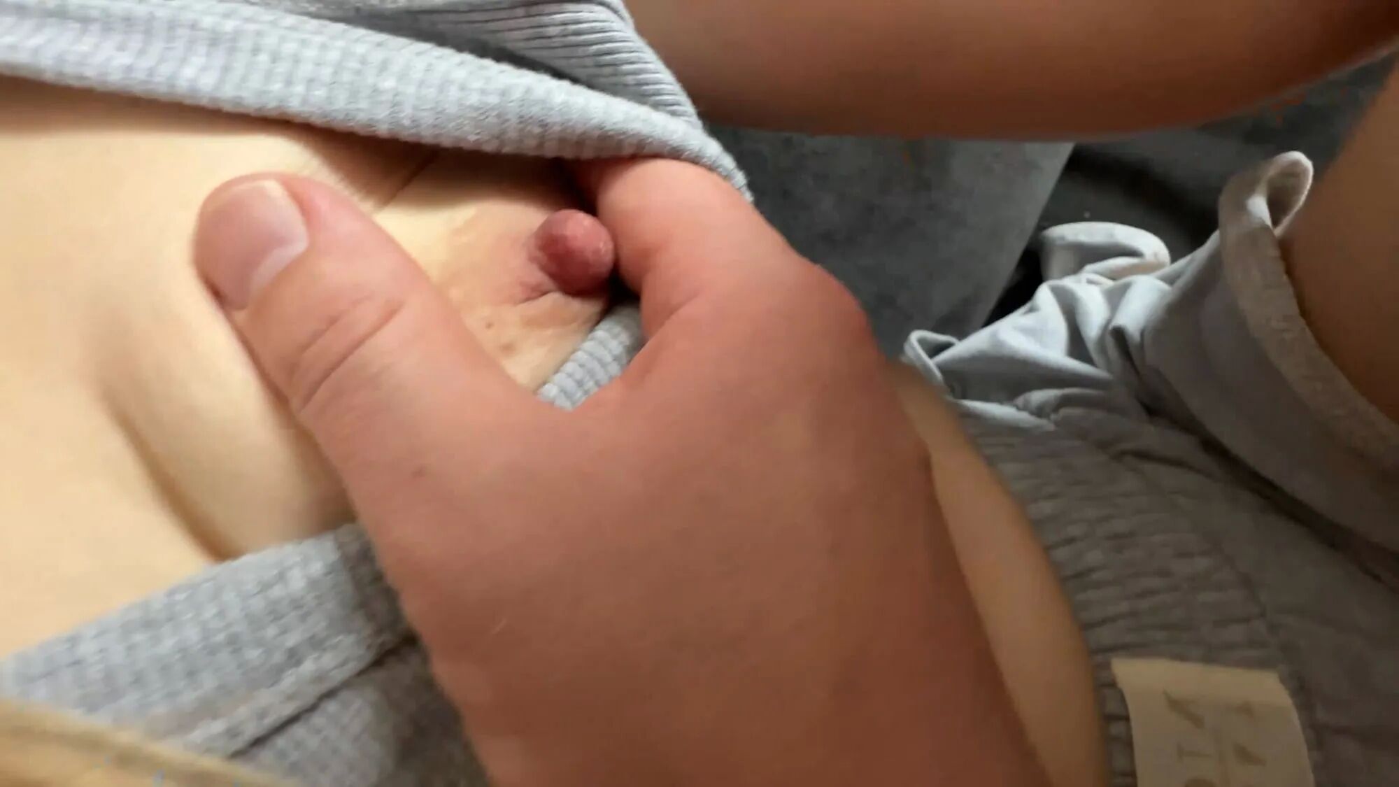 18 years old girl totally worked out your dick with her feet - 30 Pics
