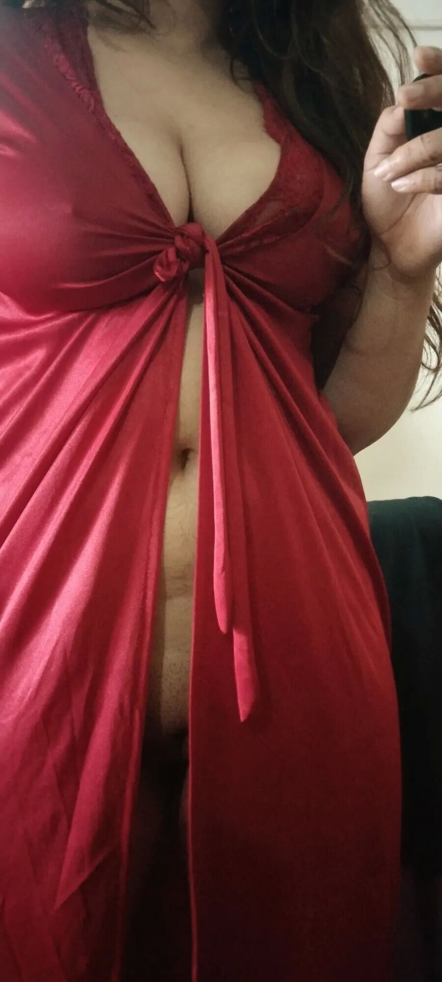 Sexy slut showing her big ass and boobs - 14 Pics