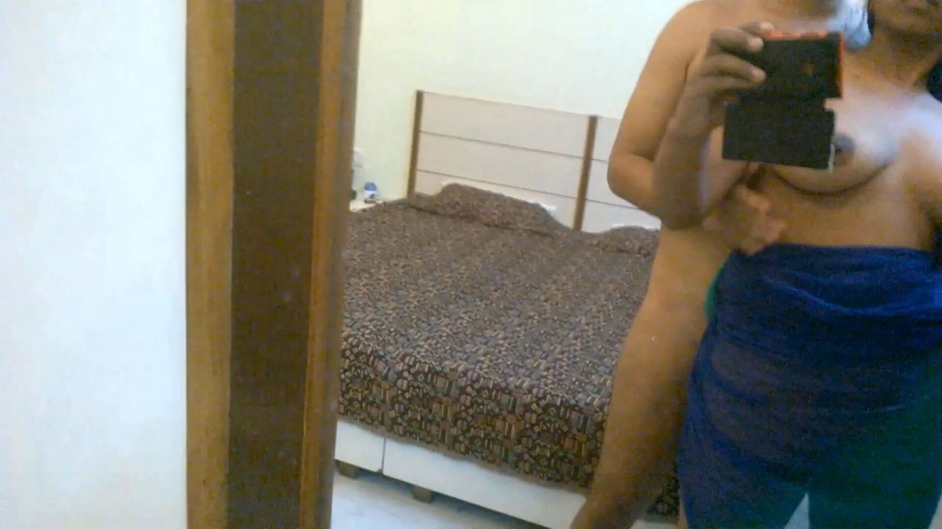 Boob press, pussy suck of Priya in Front of the hotel mirror - 76 Pics