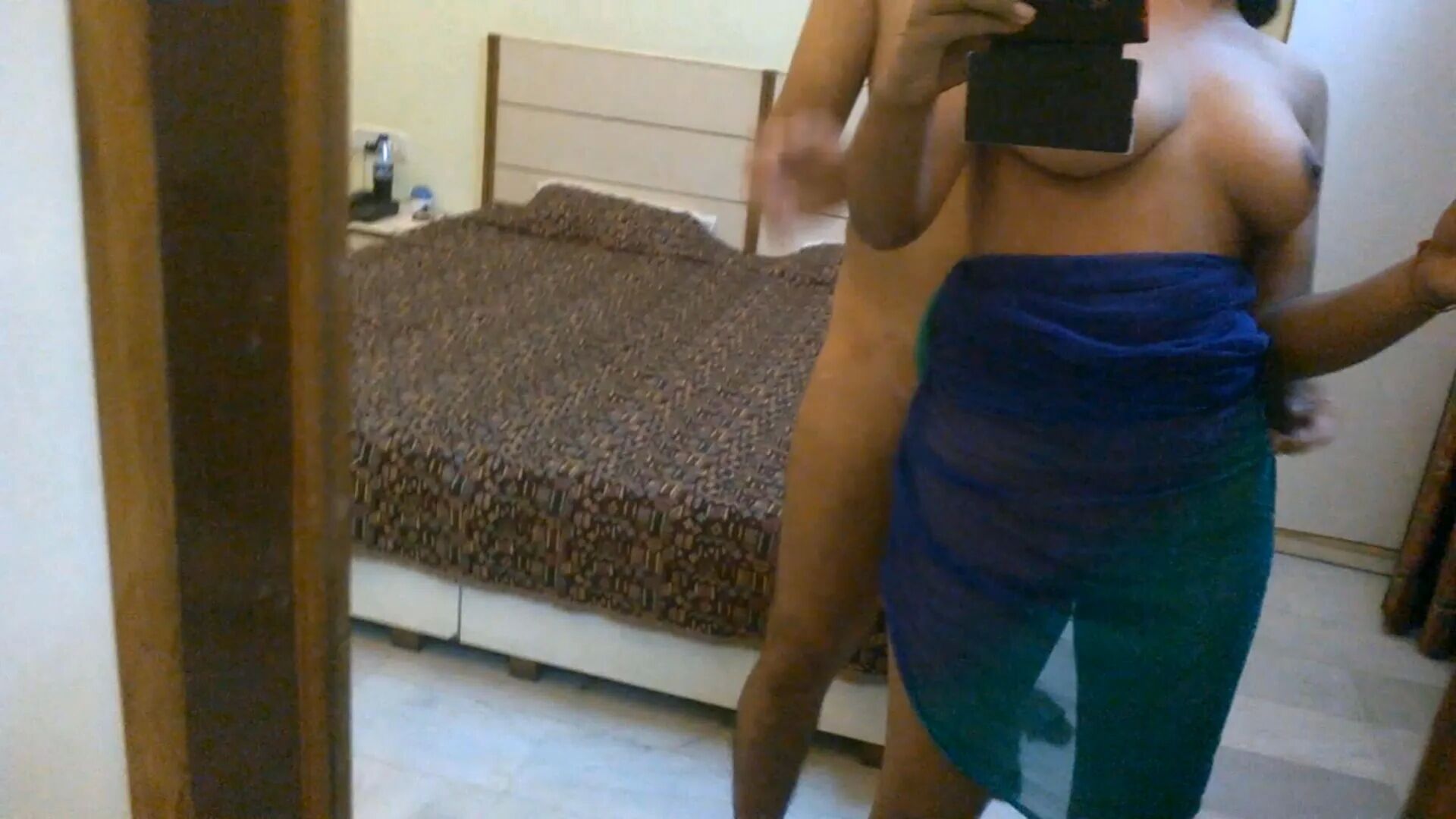 Boob press, pussy suck of Priya in Front of the hotel mirror - 76 Pics