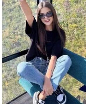 Pretttywoman31 Free Photos - 32 Pics