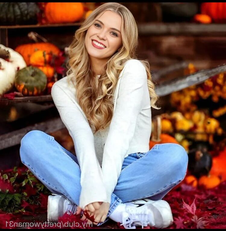 Pretttywoman31 Free Photos - 32 Pics