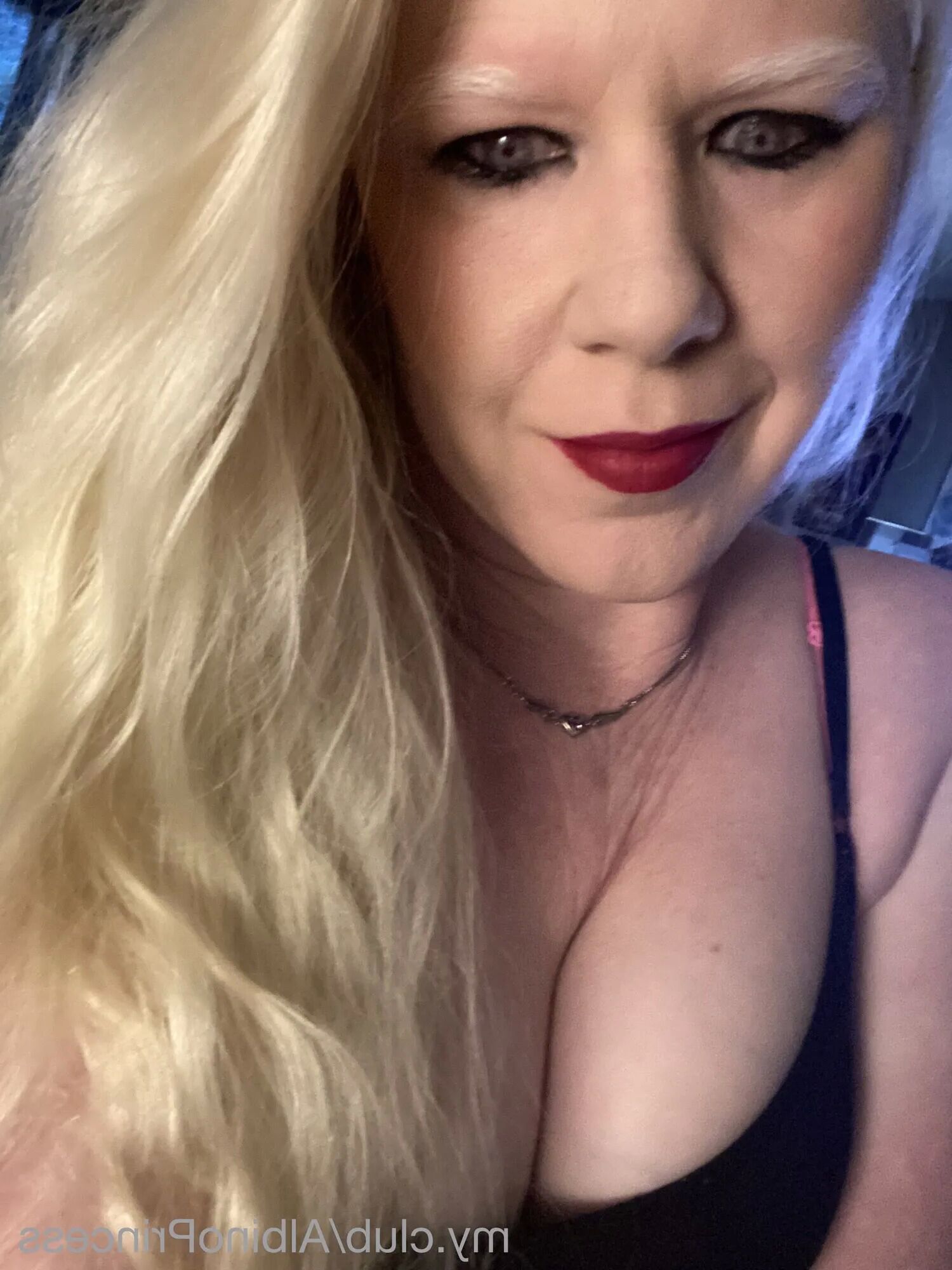 Albino Princess Free Photos - 5 Pics