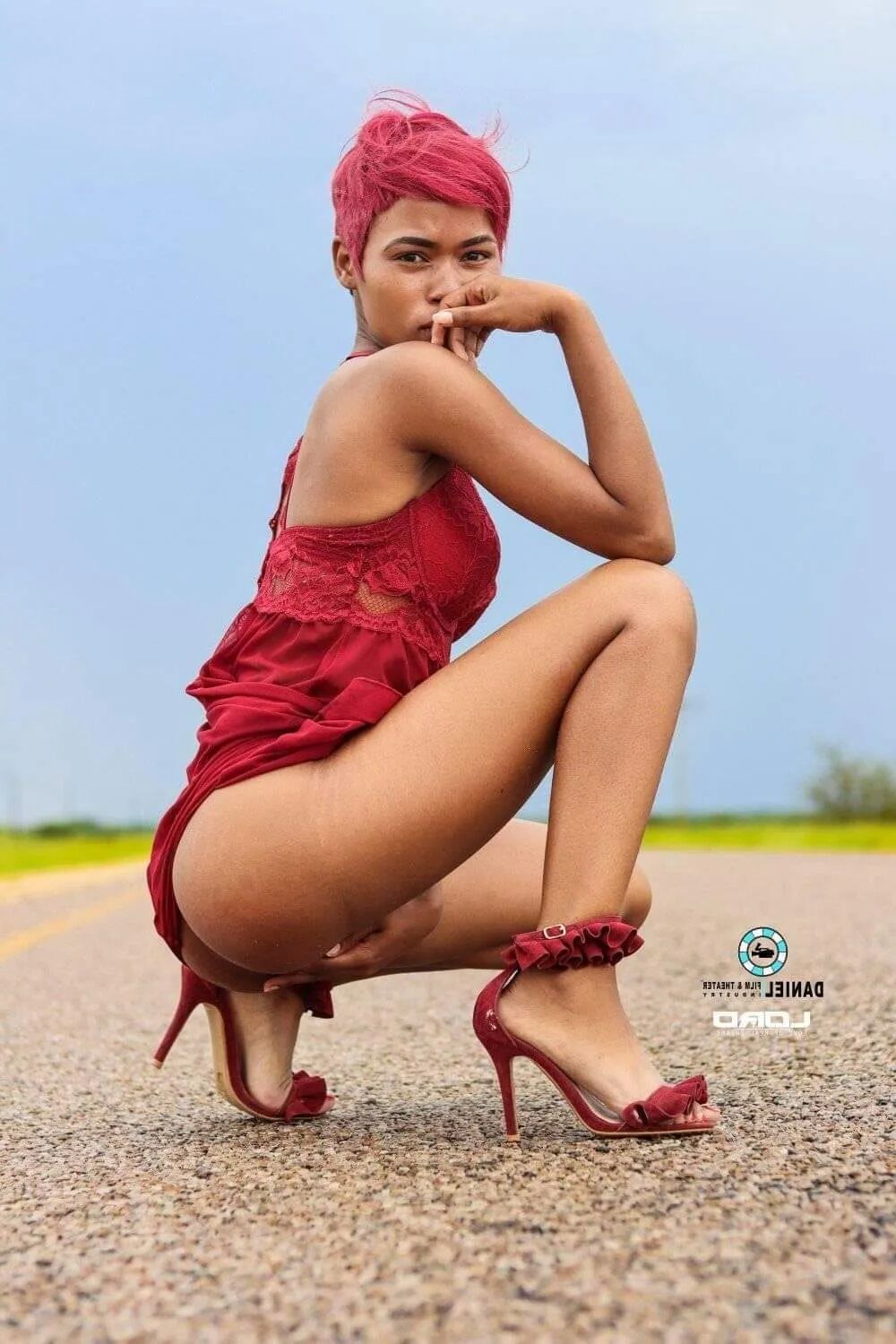 Pretty Portable Ass - 25 Pics