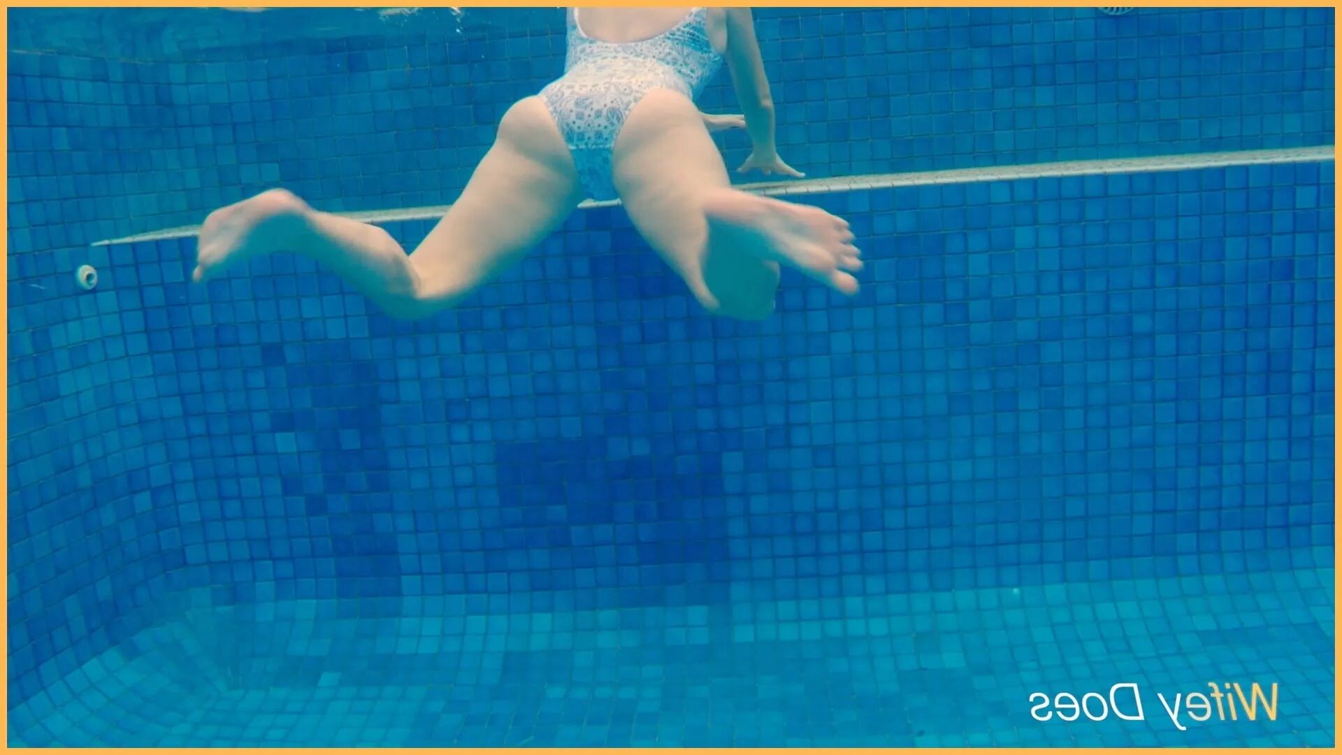 Wifey looks amazing in the pool in a hot one piece - 26 Pics
