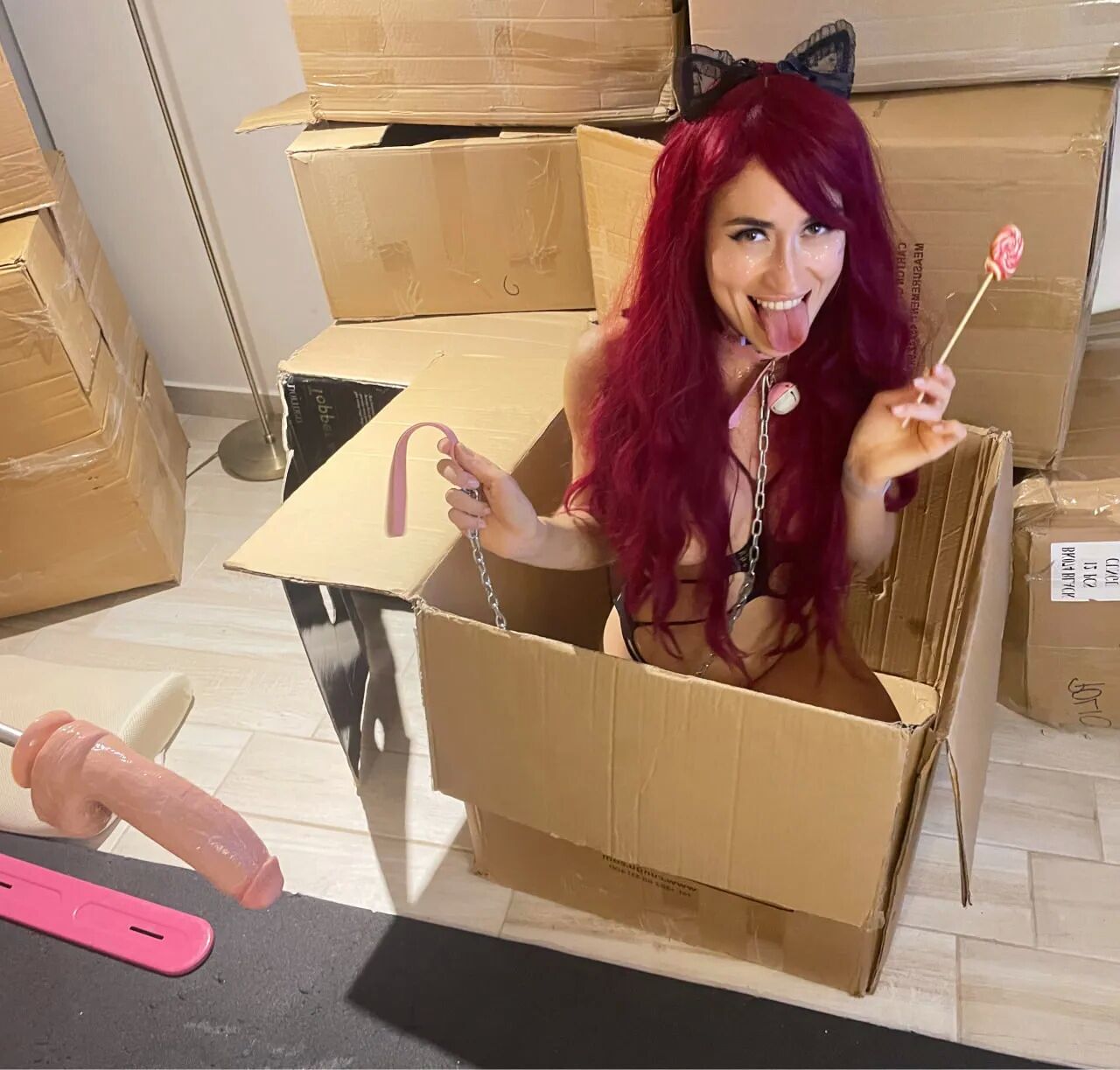 Fetish sex out of the box - 7 Pics