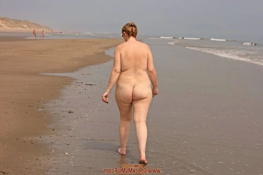 Check My Chubby MILF posing outdoors - 11 Pics
