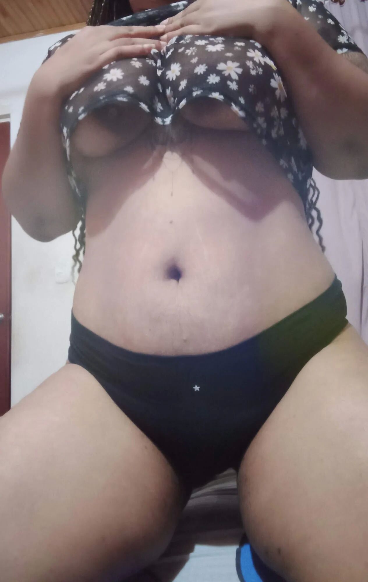 Caliente - 5 Pics