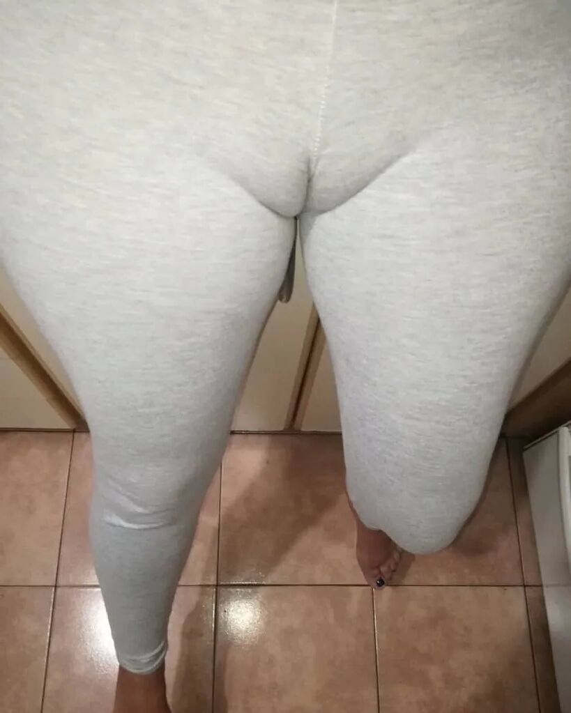 Follow me for new videos and photos, your friendship is impo - 11 Pics