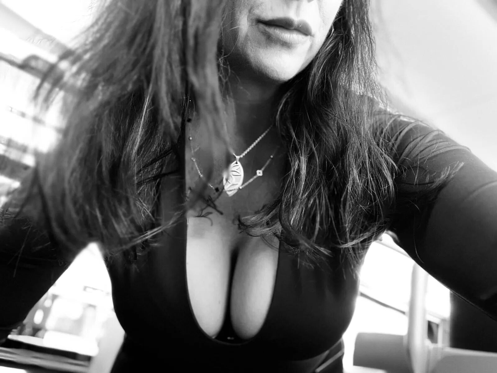 Eva, the curvy MILF with 38E boobs from South Africa - 17 Pics