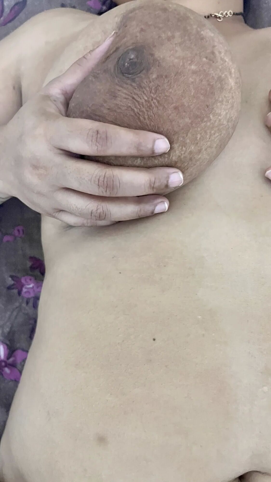 Big tits and hairy pussy - 19 Pics