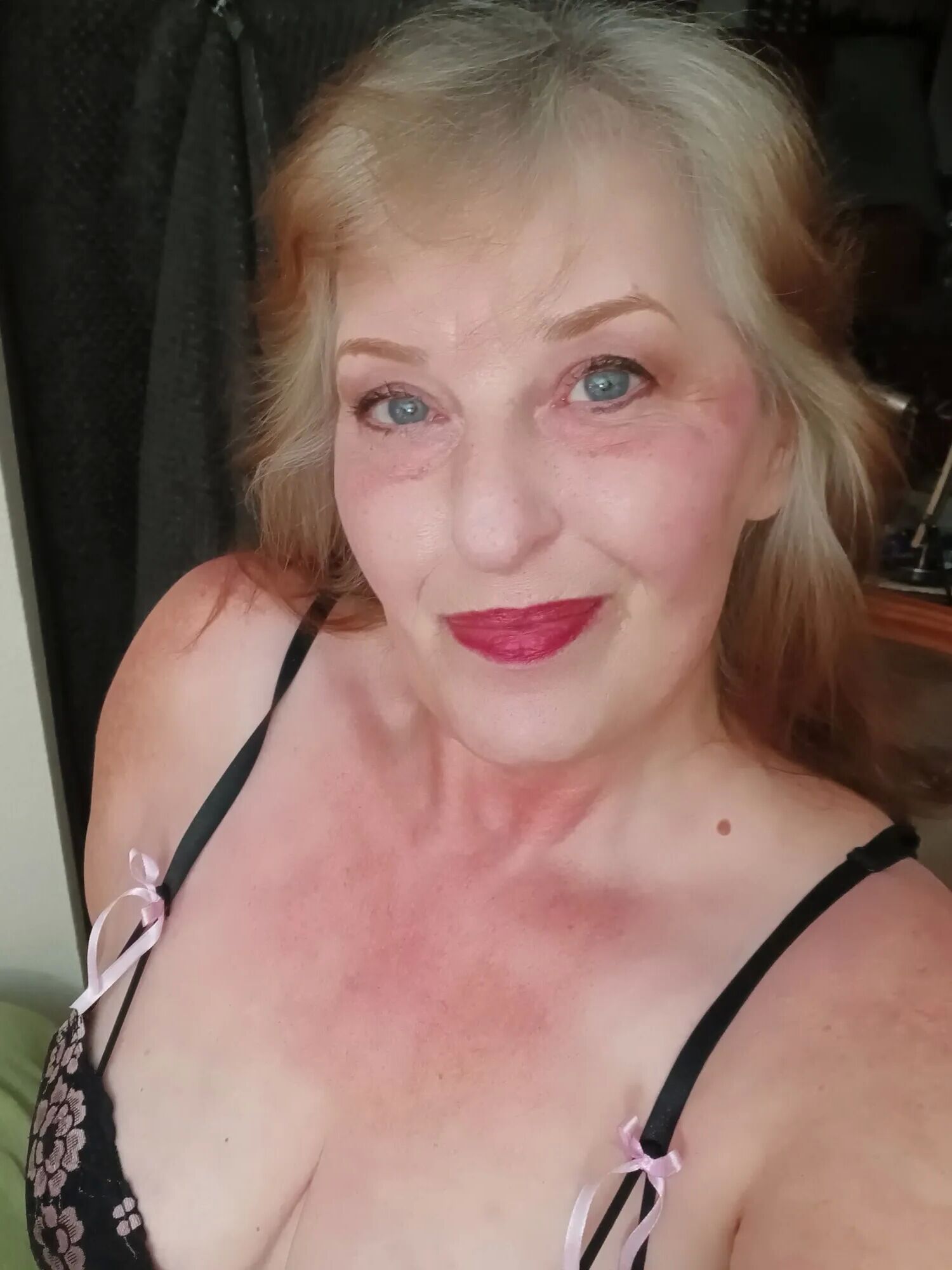 Mature and confident, DawnSkye is woman personified - 10 Pics