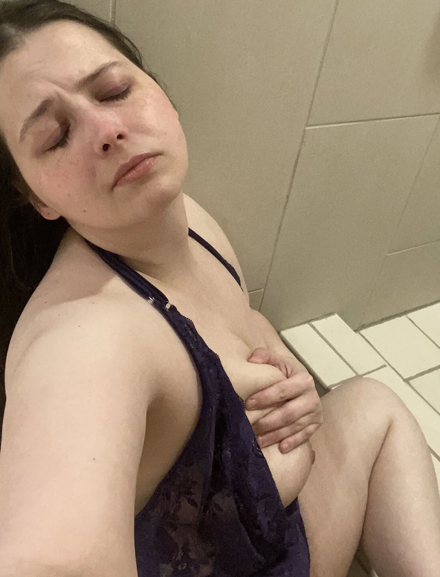 Pretty in Purple - 20 Pics