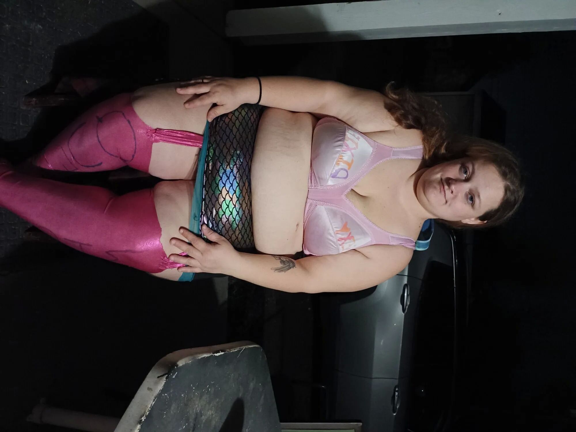 Sexydixie27 has a message - 9 Pics