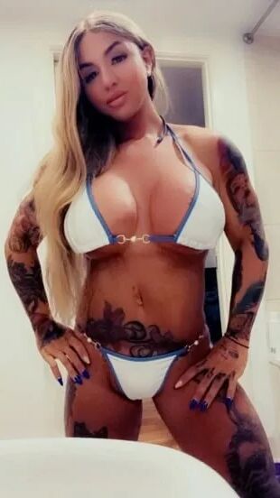 Tabbyanne Dirty leeds milf whore showing off tits ass pussy - 8 Pics