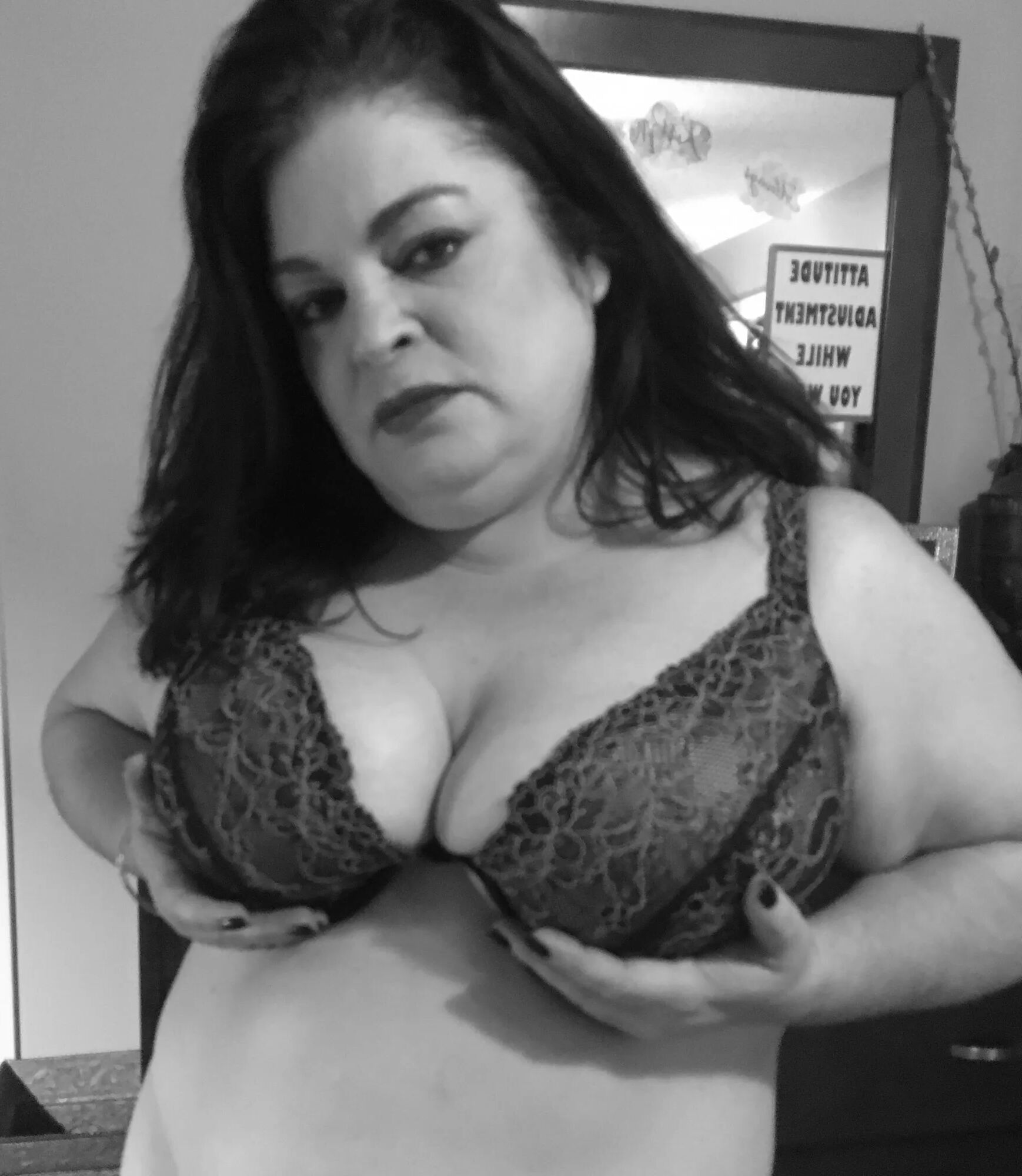 Black and White Photos of Liz Heat - 15 Pics