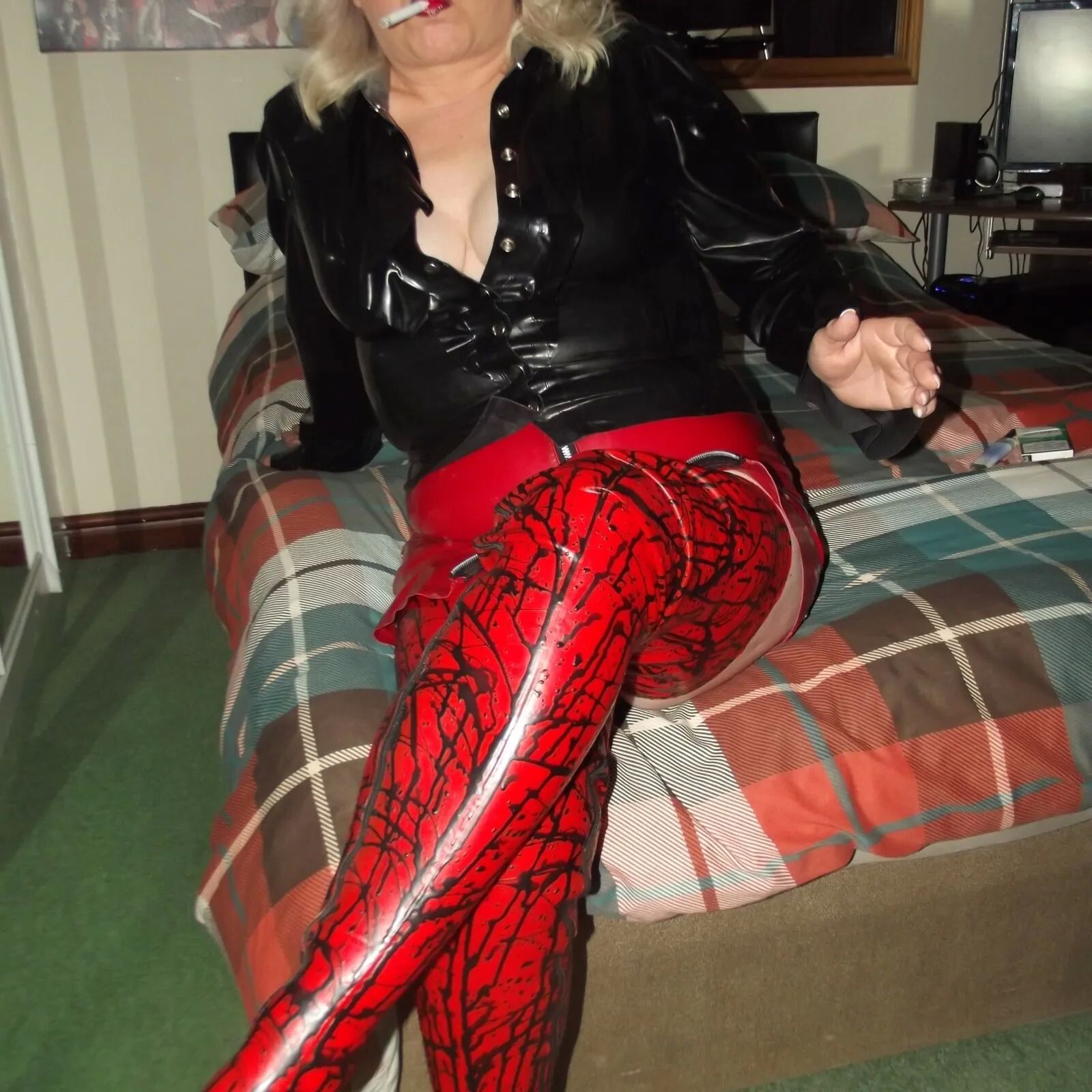 SHIRLEY SLUT 735 - 66 Pics