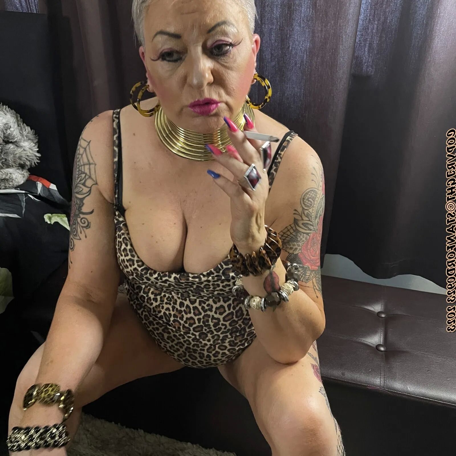 YOUR MOM SHIRLEY - 125 Pics
