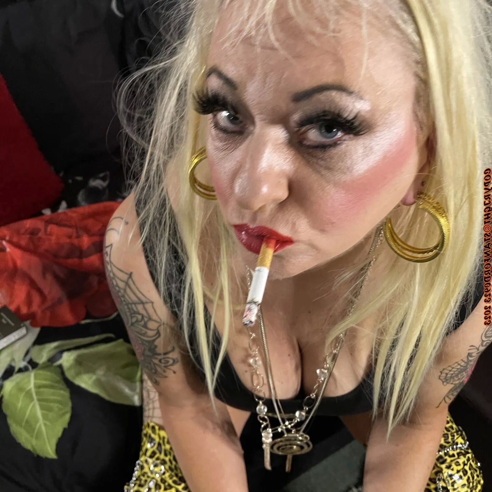 TOTAL SLAG SHIRLEY - 212 Pics