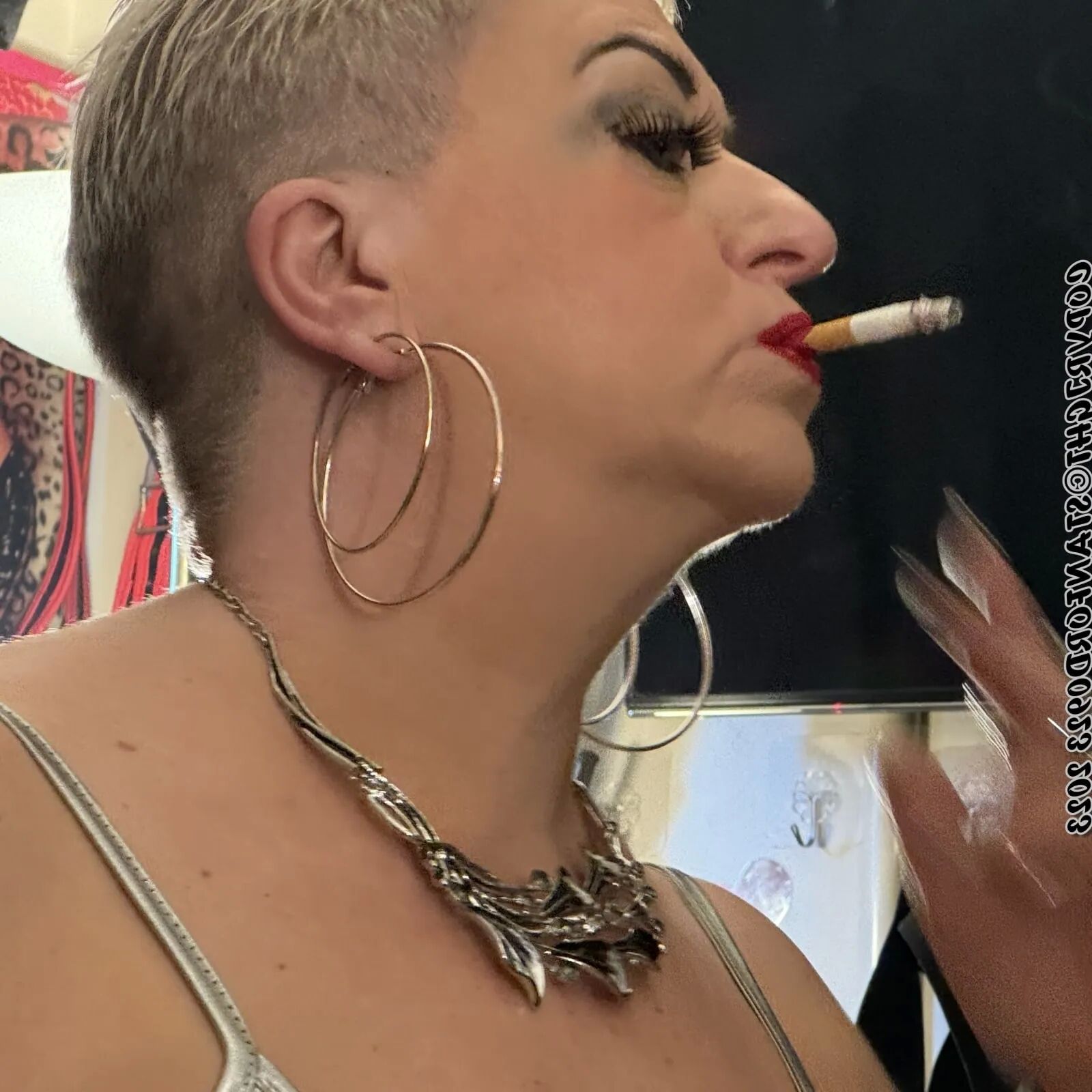 THIS IS WHAT A SLUT LOOKS LIKE - 77 Pics