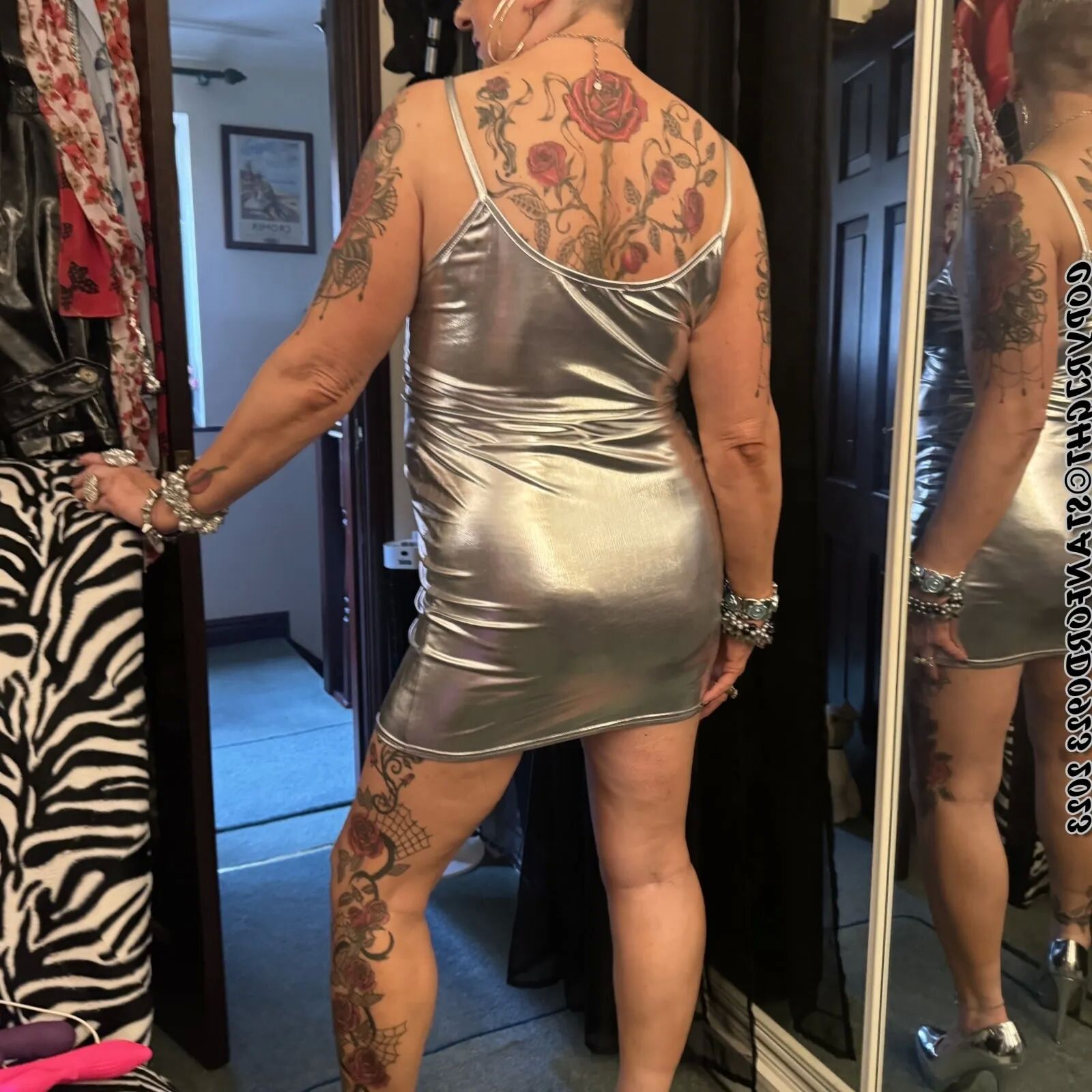 THIS IS WHAT A SLUT LOOKS LIKE - 77 Pics