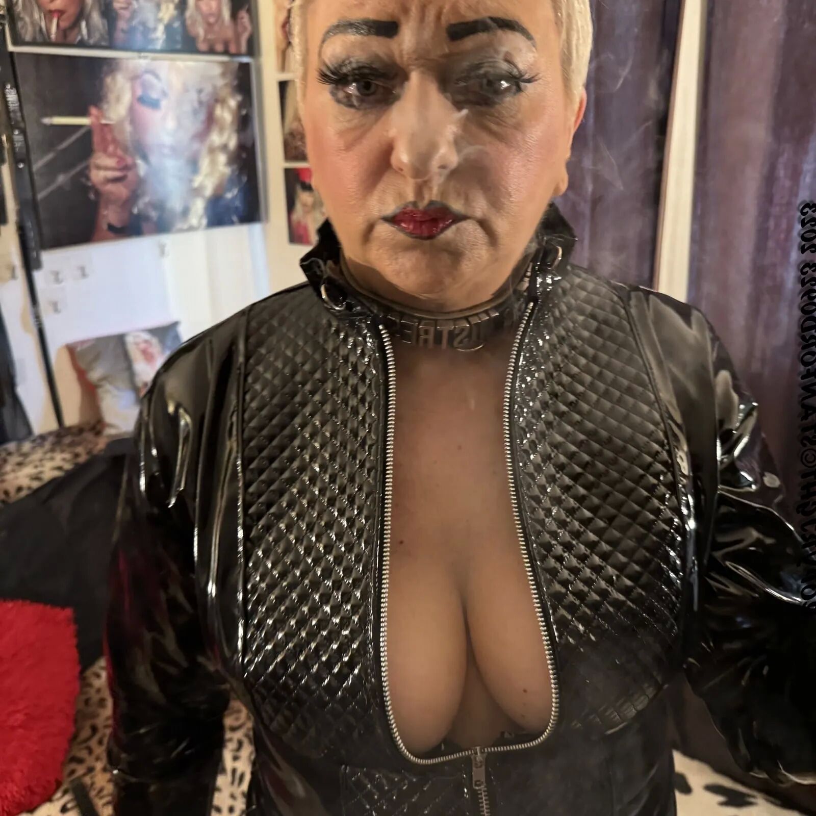 THE MRS & MISTRESS - 112 Pics