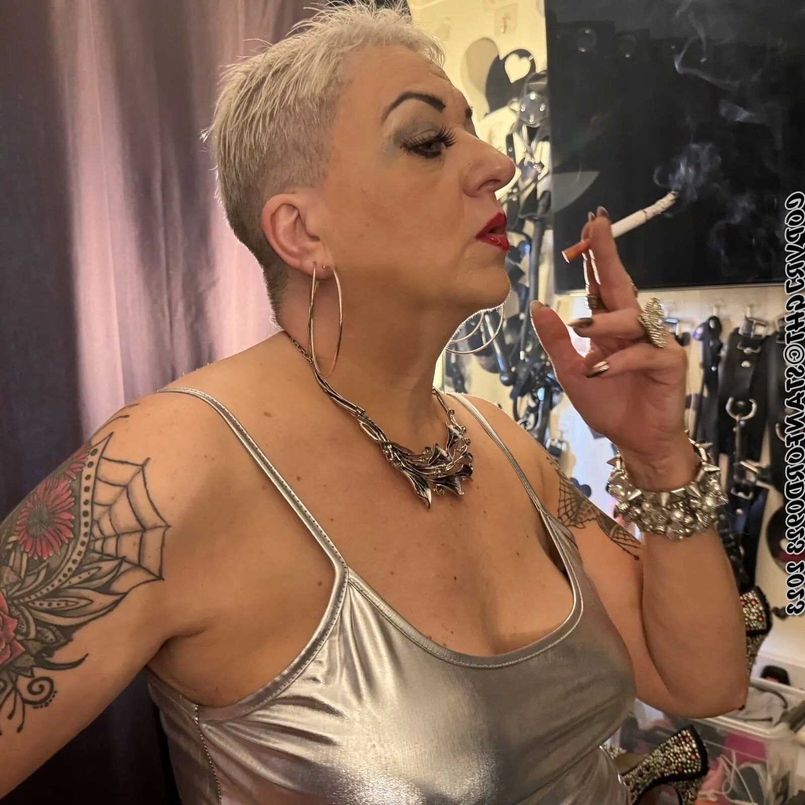 THIS IS WHAT A SLUT LOOKS LIKE - 77 Pics