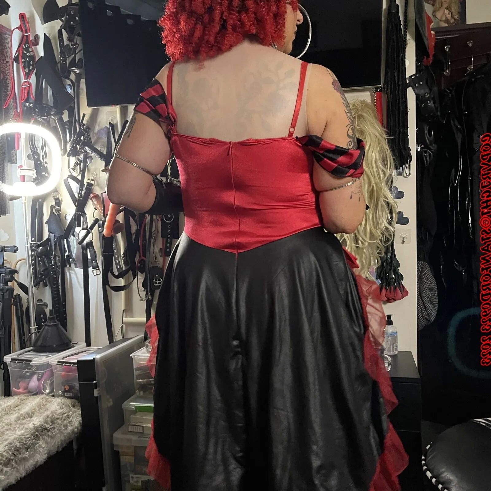 THE MOTHER AND WHORE 2 - 99 Pics