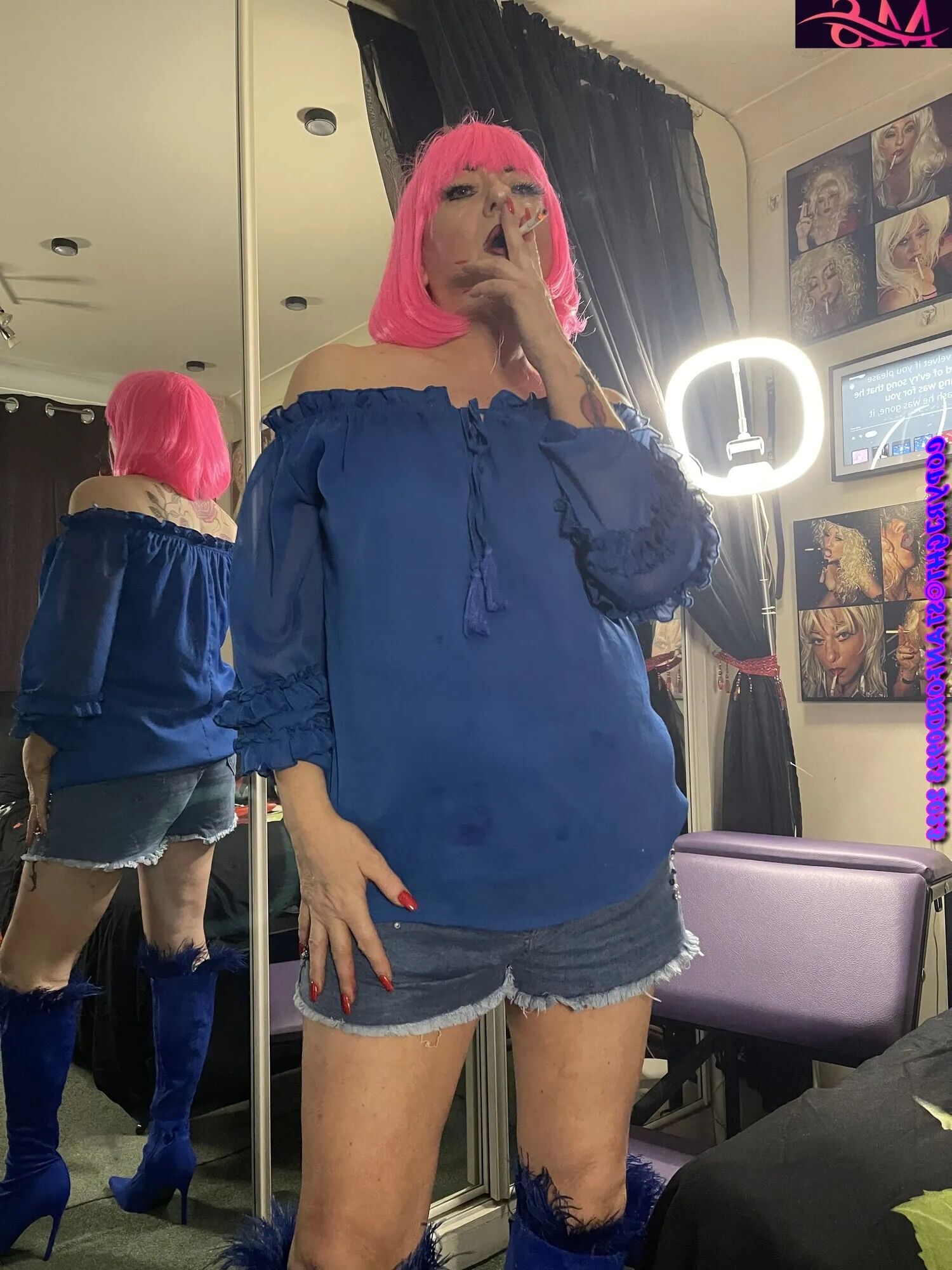 SUNDAY BLONDE OR PINK - 9 Pics