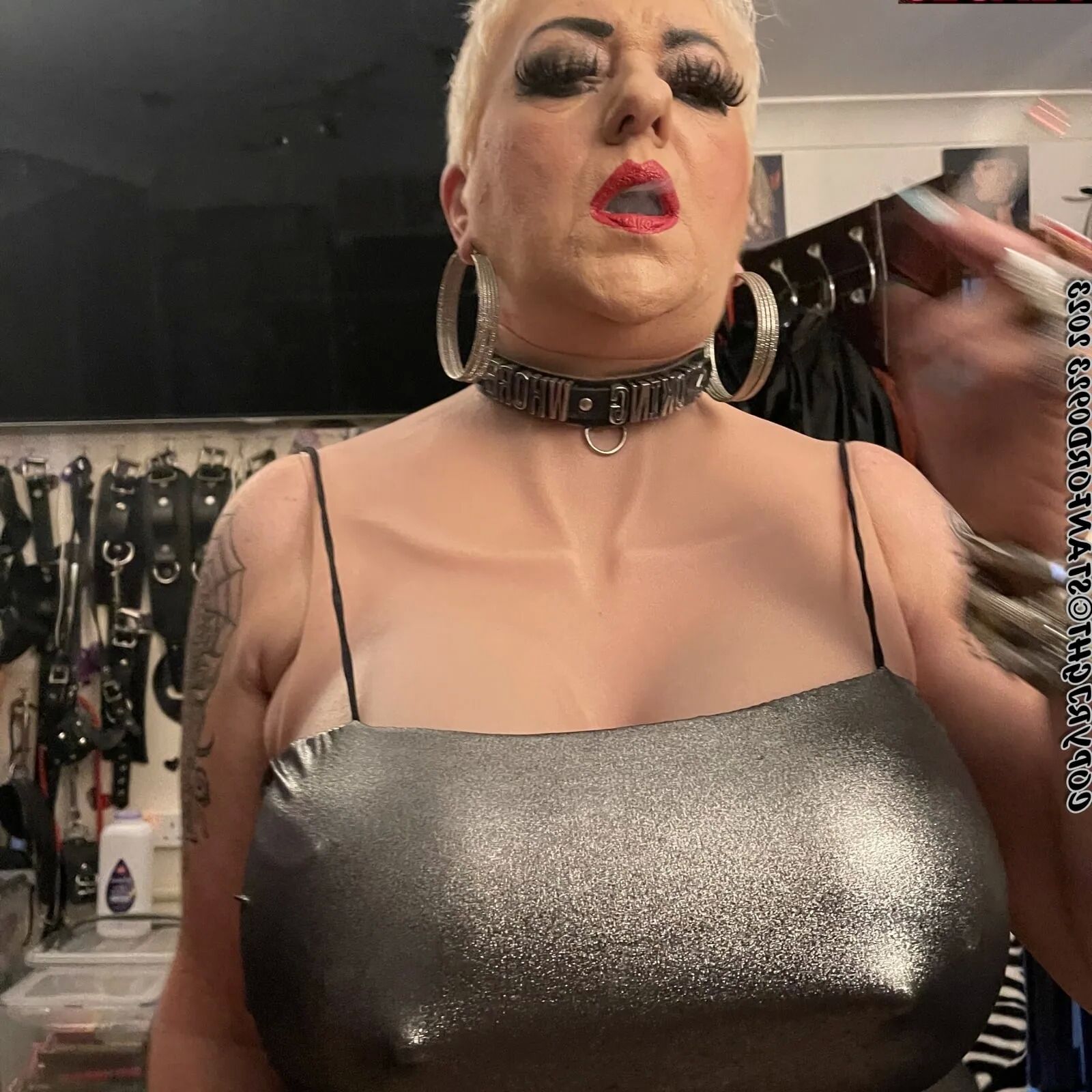 SHIRLEY STEP MOM TEASES - 120 Pics