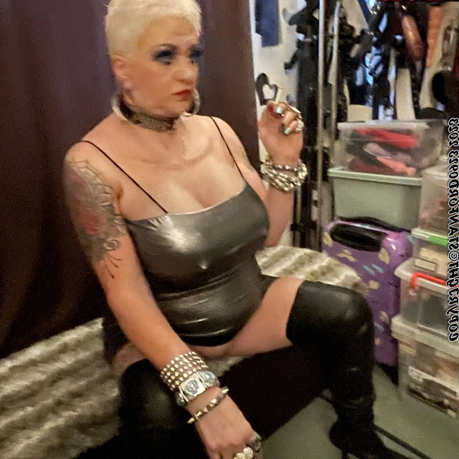 SHIRLEY STEP MOM TEASES - 120 Pics