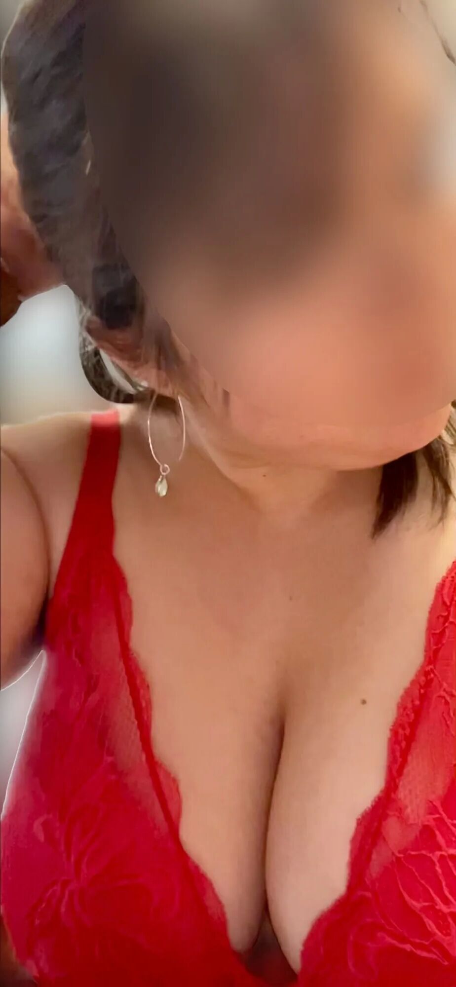 Just Rach’s Tits in a Red Bra - 33 Pics