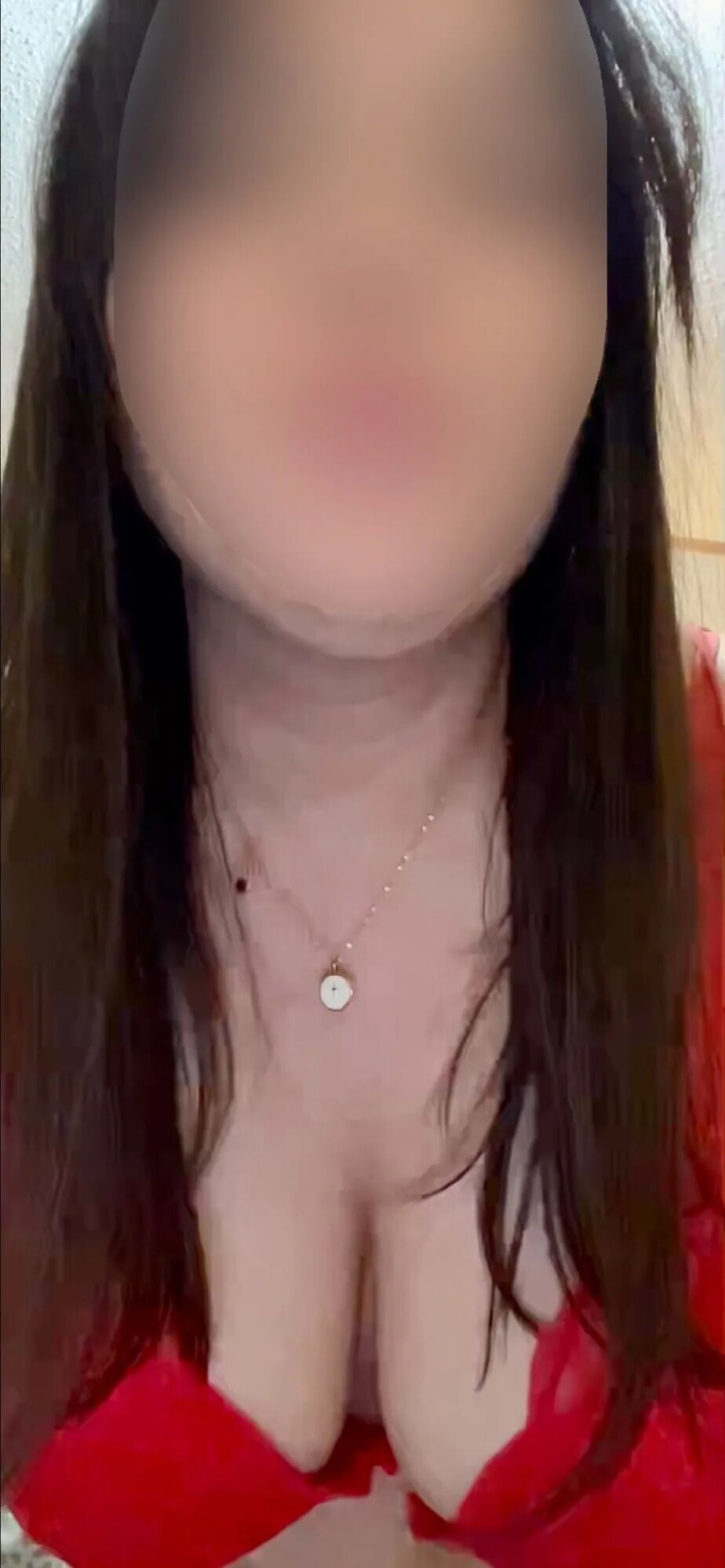 Just Rach’s Tits in a Red Bra - 33 Pics