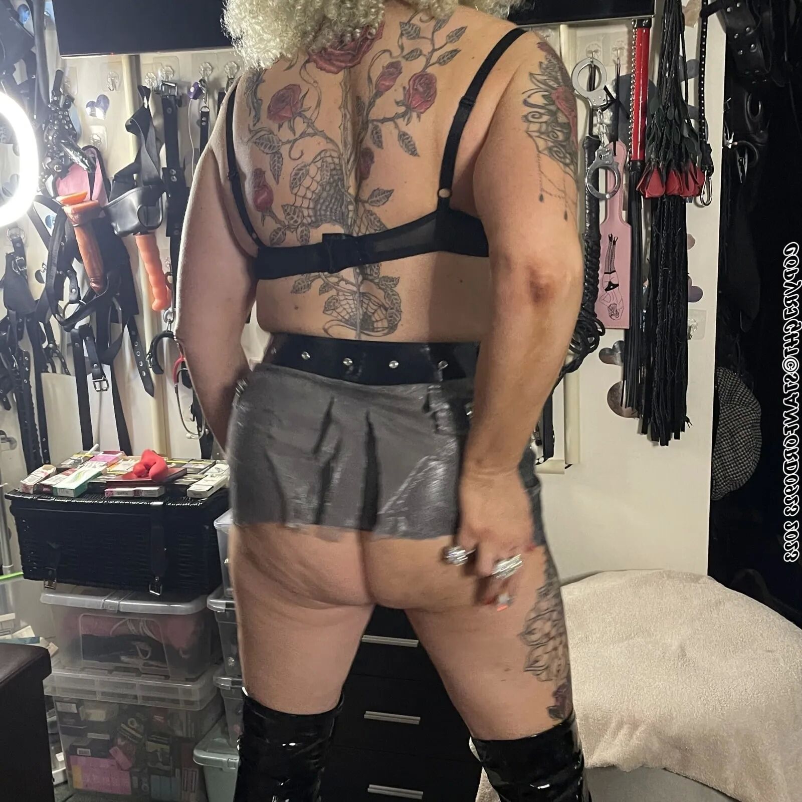 SHIRLEY SMOKING TRAMP 2 MY WAY - 205 Pics