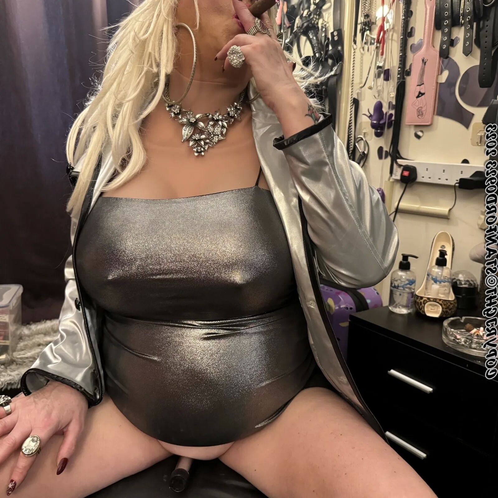 SLUTTY MOM SHIRLEY 2 - 184 Pics