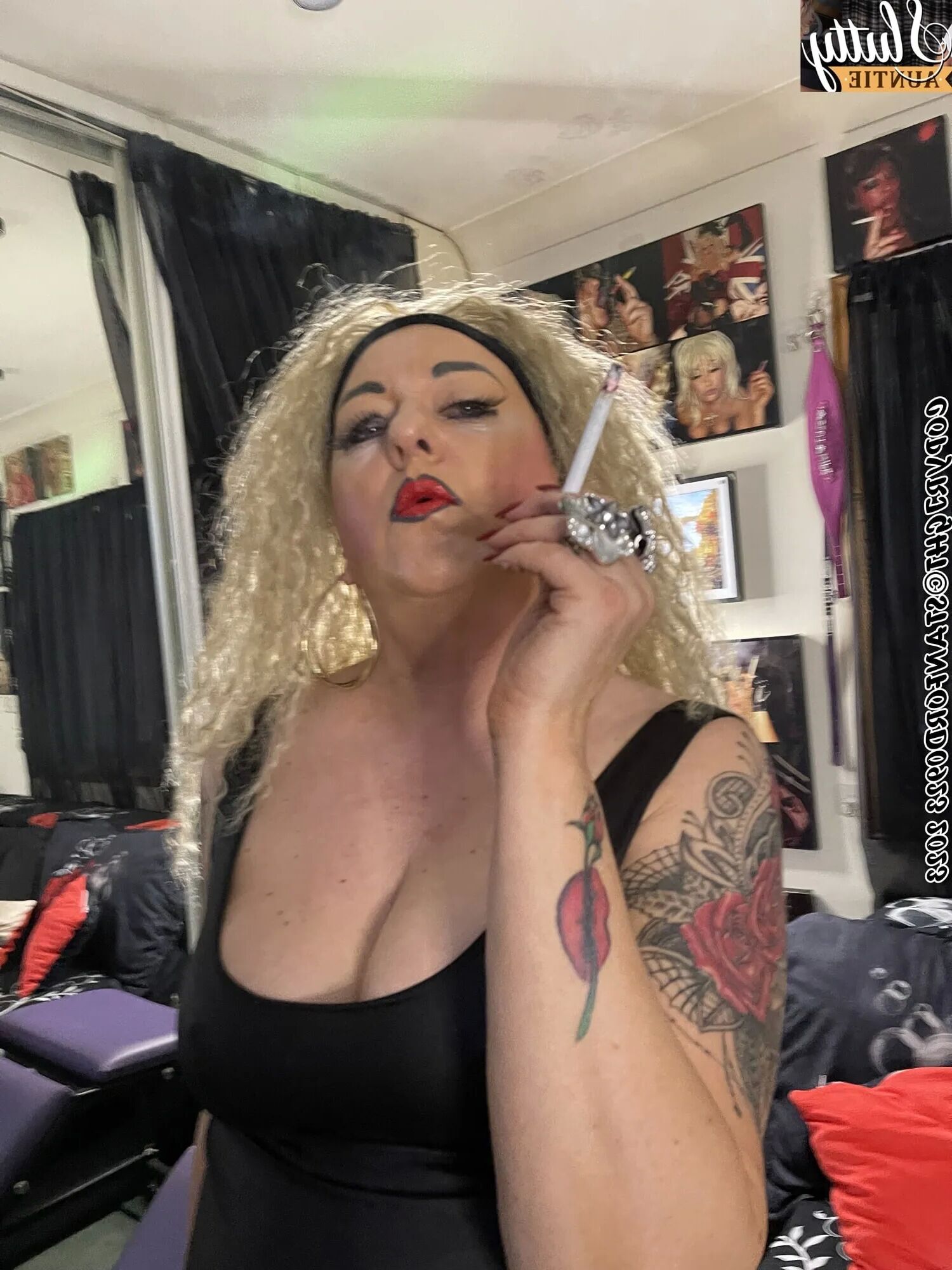 SLUTTY AUNTIE SHIRLEY - 98 Pics