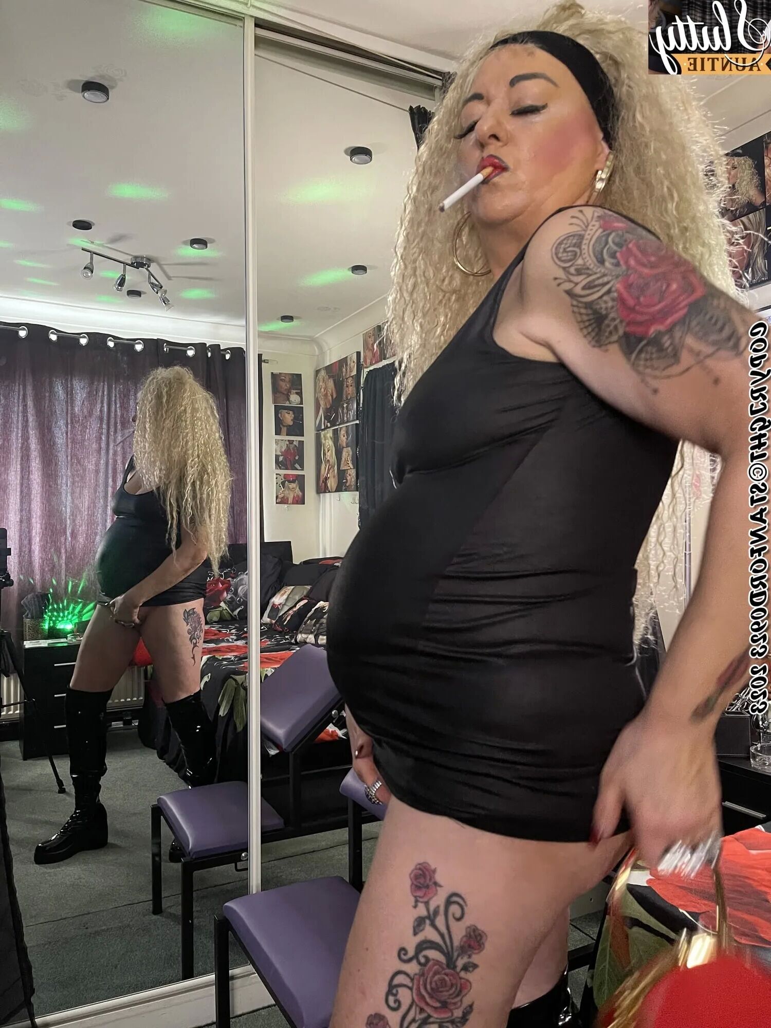SLUTTY AUNTIE SHIRLEY - 98 Pics