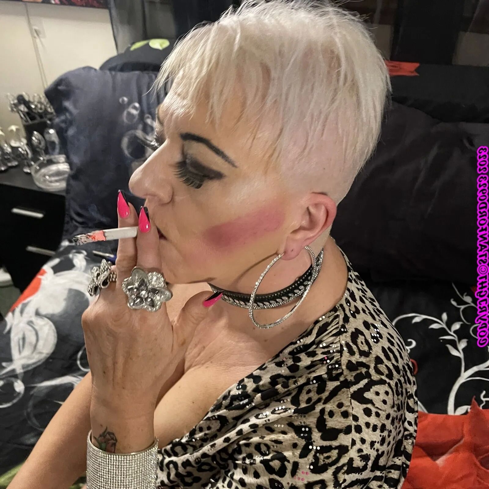 SLUT DIARY OF BORED HOUSWWIFE - 156 Pics