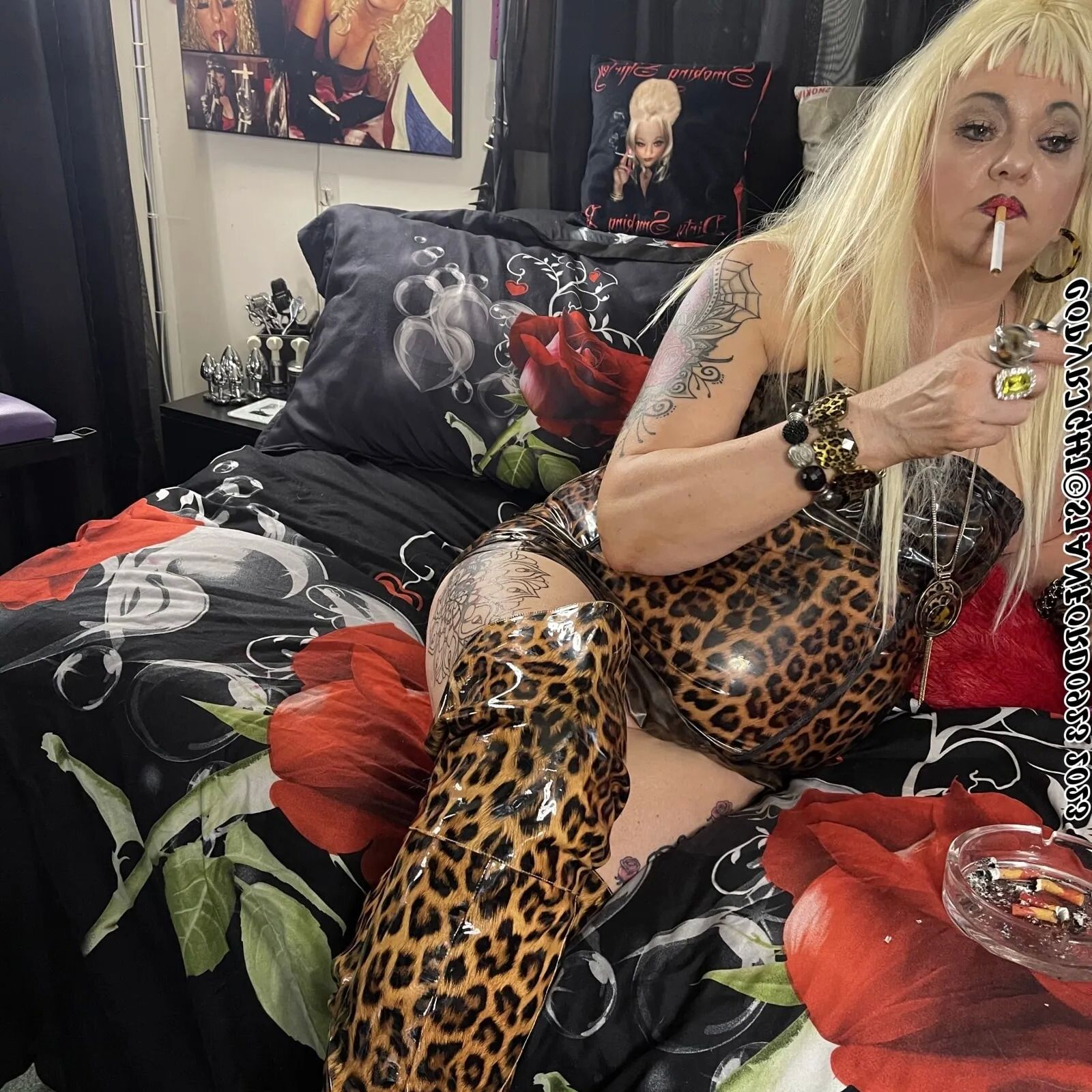 SHIRLEY TOTAL SLAG ON SUNDAY - 109 Pics