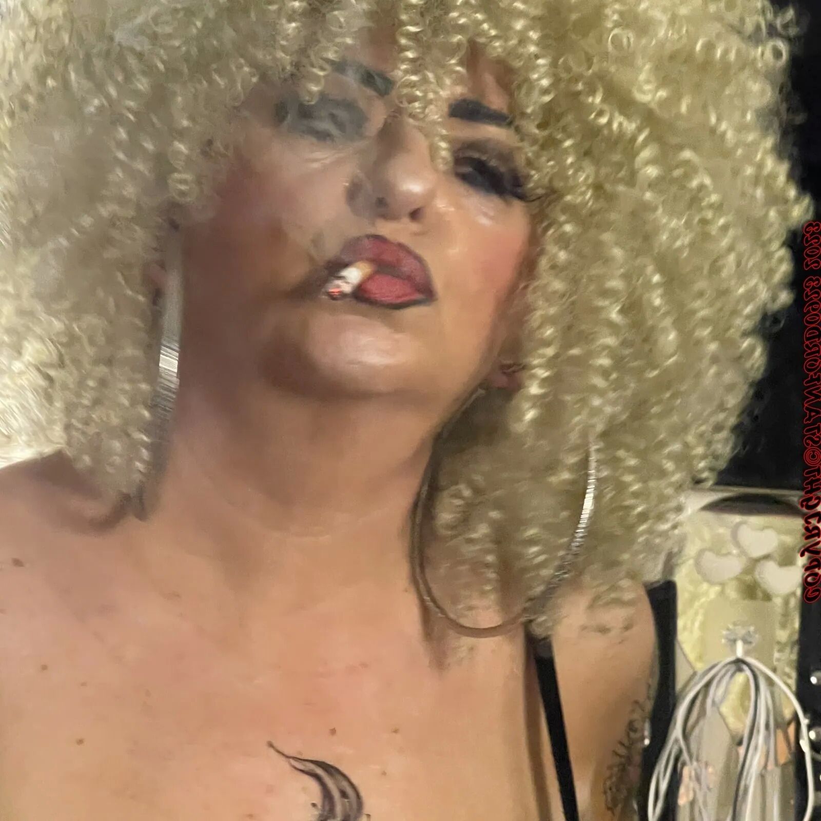 SHIRLEY SMOKING WHORE - 173 Pics
