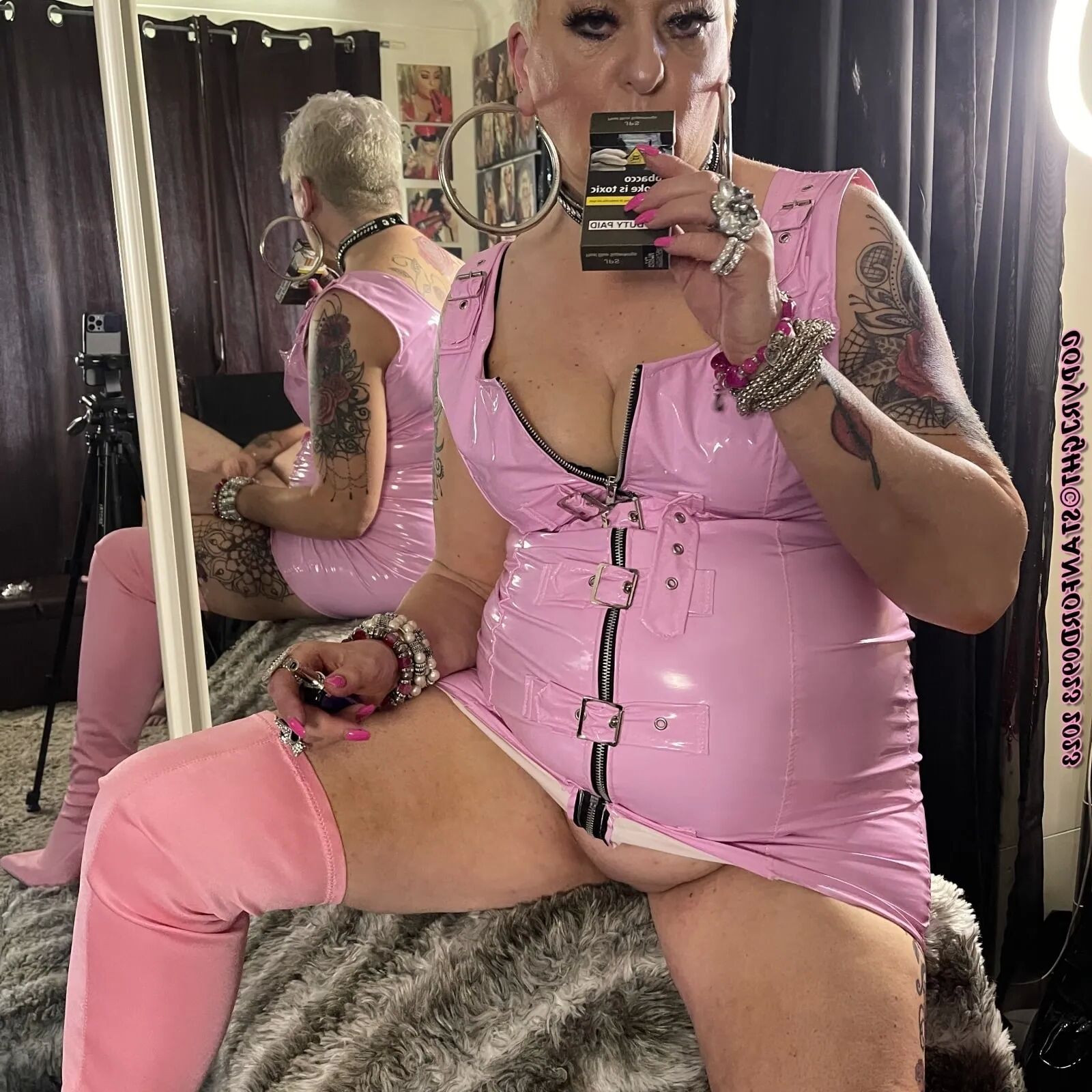 SATURDAY EXTRA SHIRLEY - 109 Pics