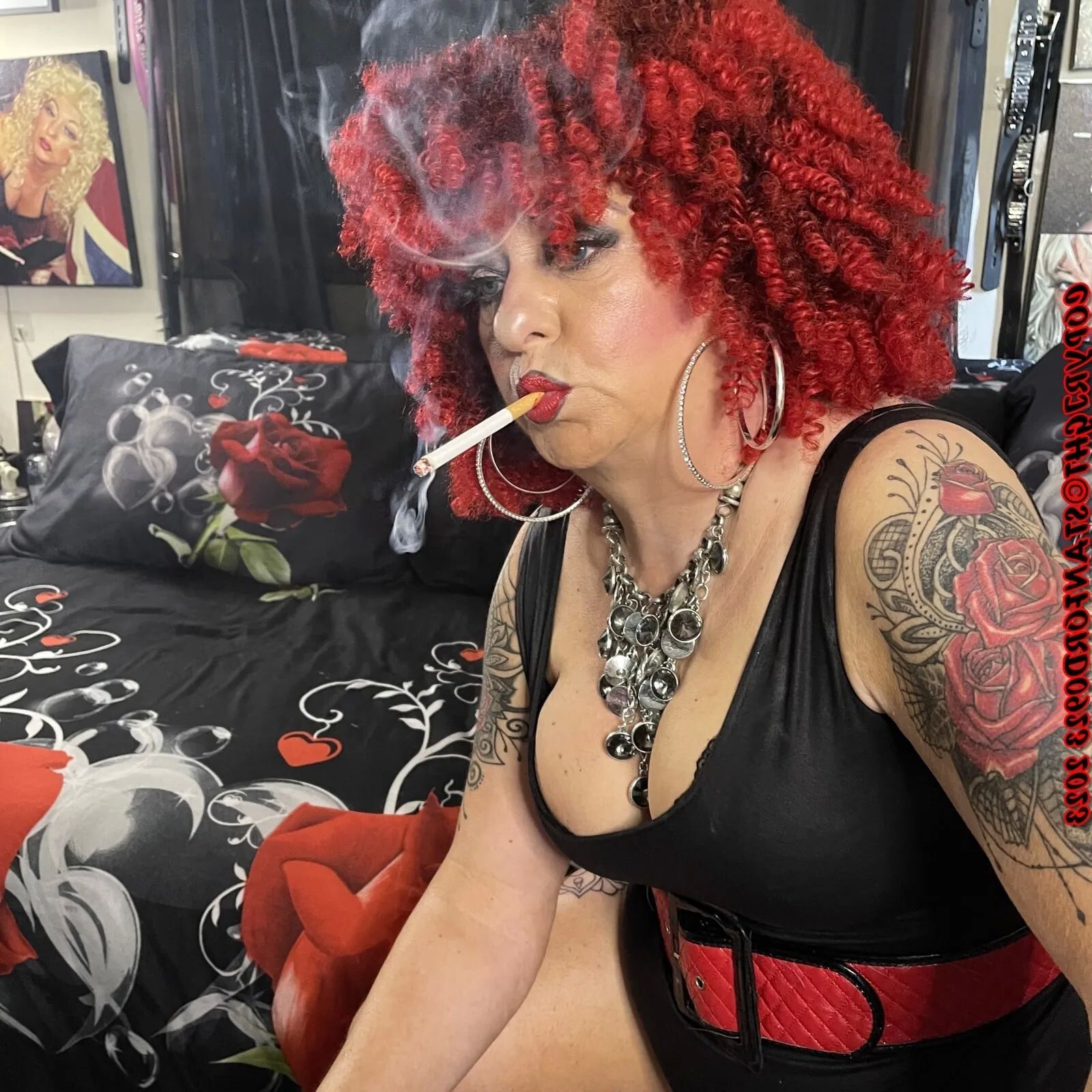 RED WHORE SHIRLEY - 75 Pics