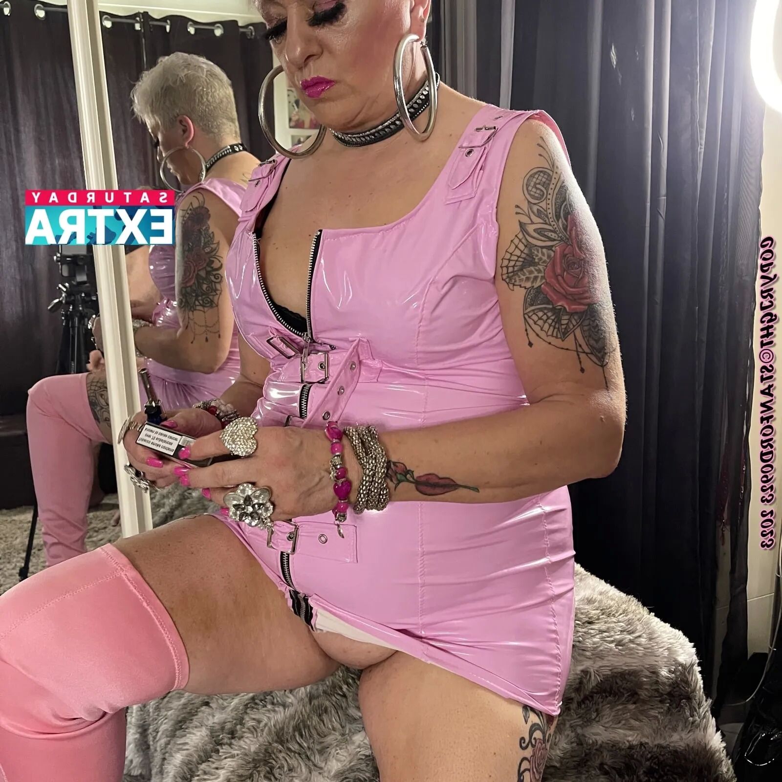 SATURDAY EXTRA SHIRLEY - 109 Pics