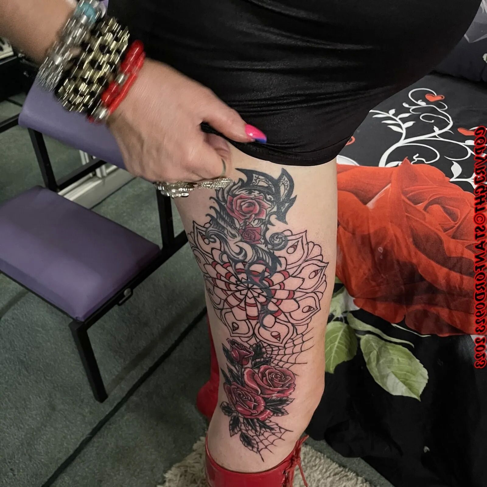 RED WHORE SHIRLEY - 75 Pics