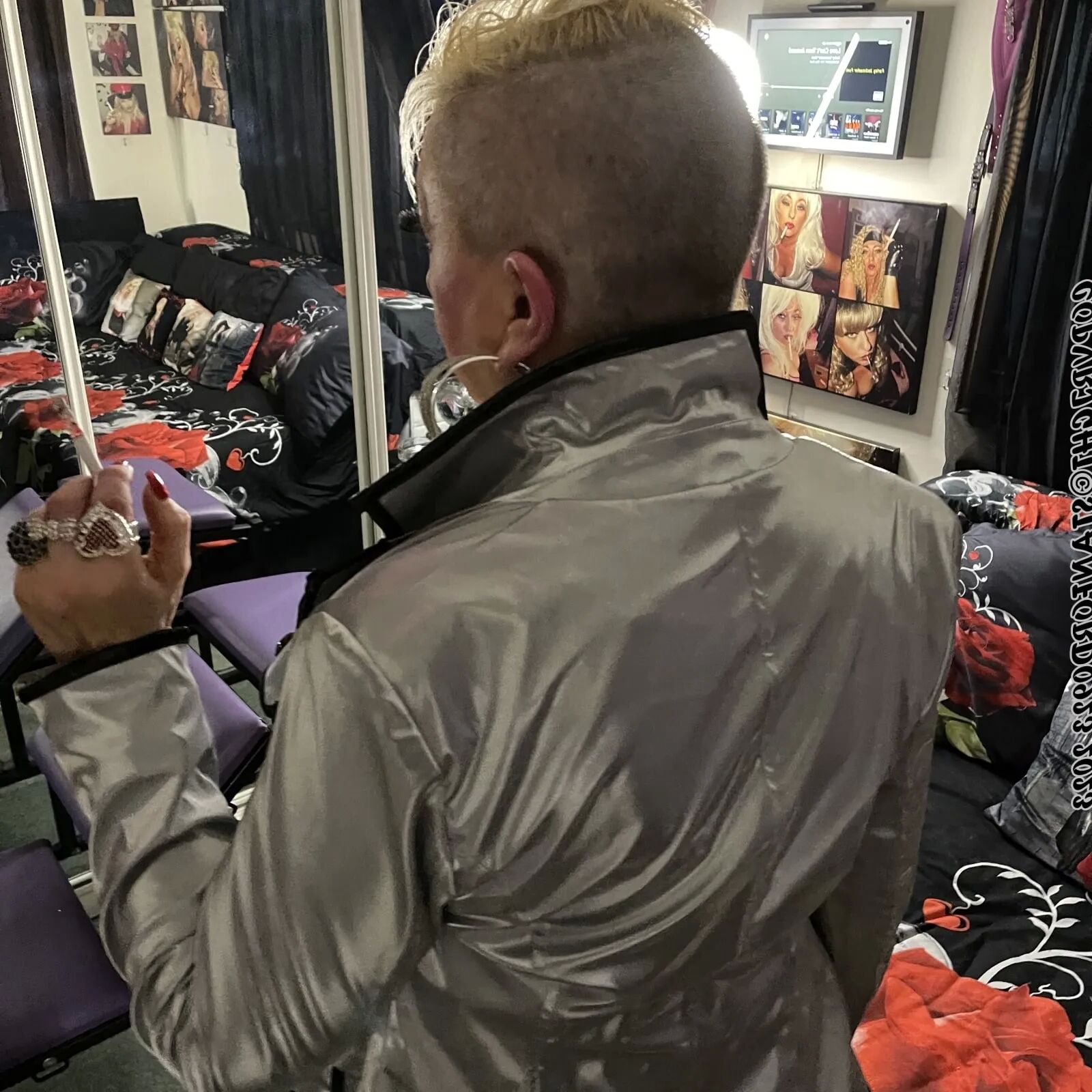 MY NEW HAIRDRESSER - 164 Pics