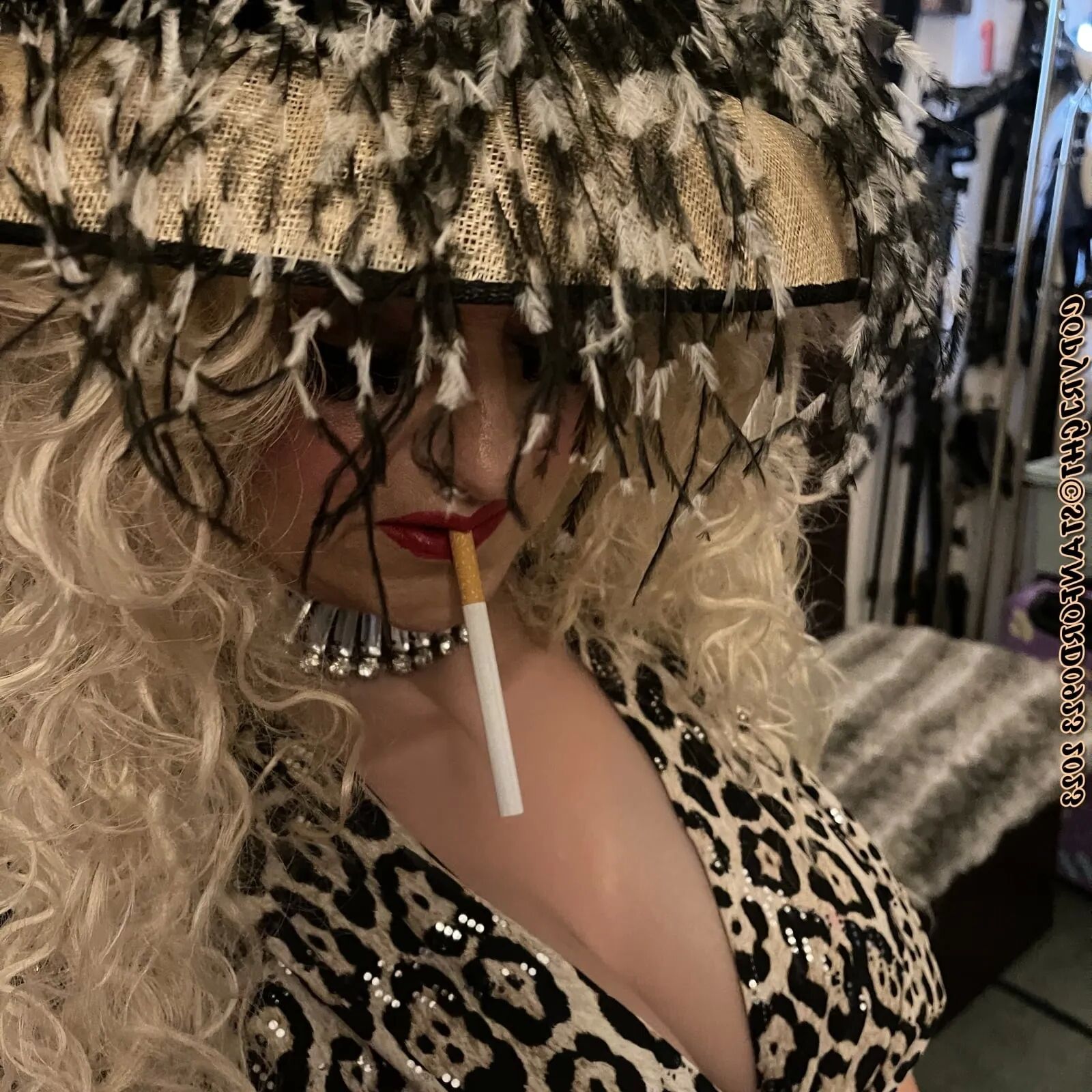 MOMMY NEEDS COCK - 85 Pics