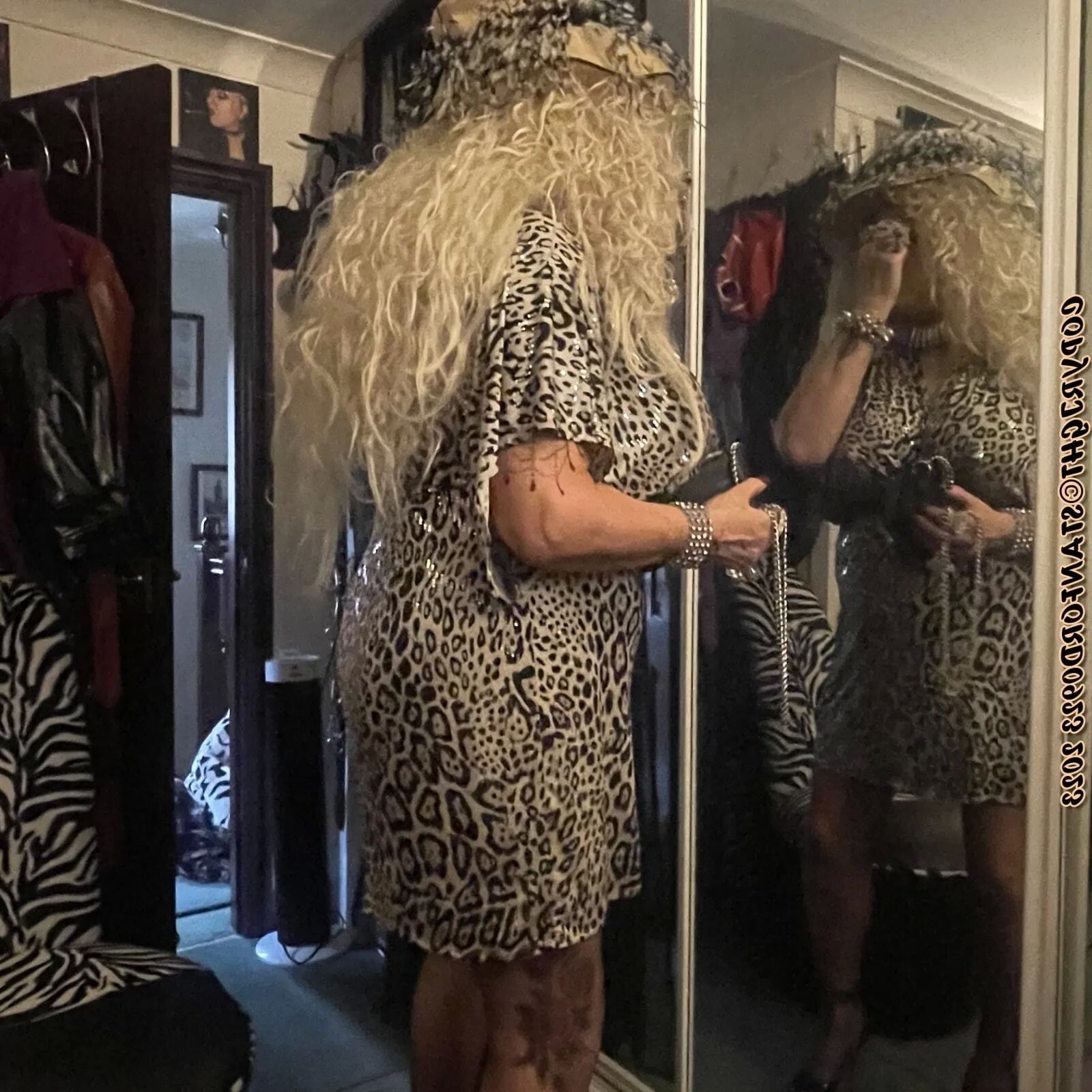 MOMMY NEEDS COCK - 85 Pics