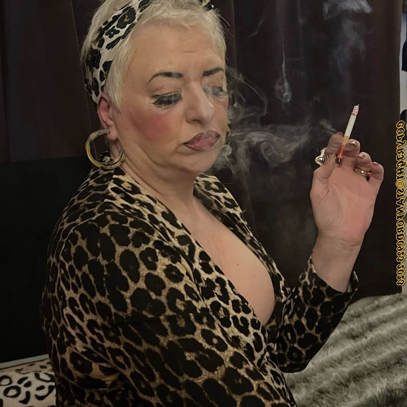 MOM NEEDS YOUNG COCK - 53 Pics