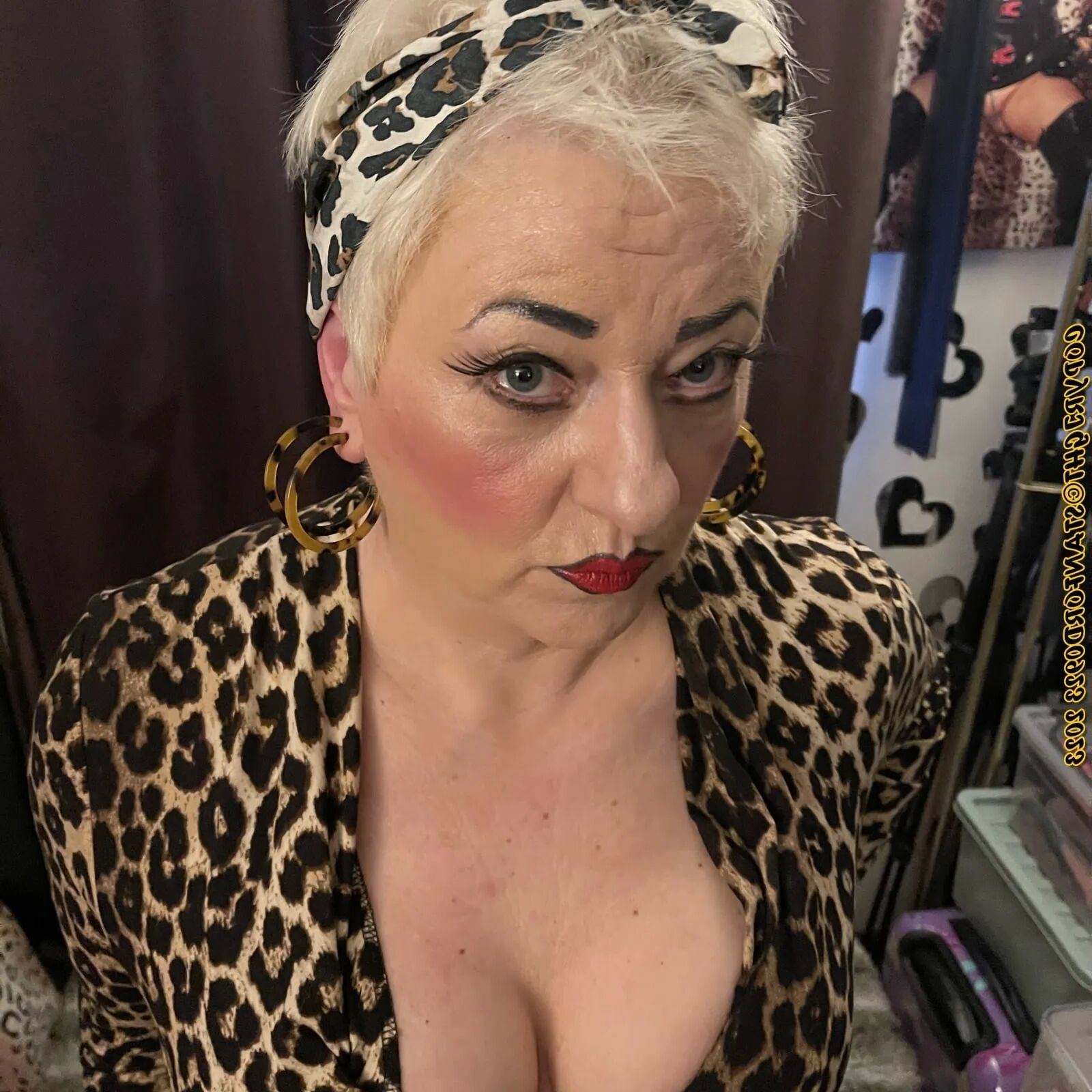 MOM NEEDS YOUNG COCK - 53 Pics