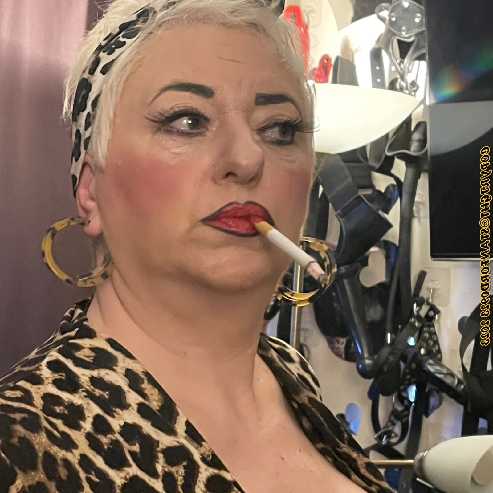 MOM NEEDS YOUNG COCK - 53 Pics